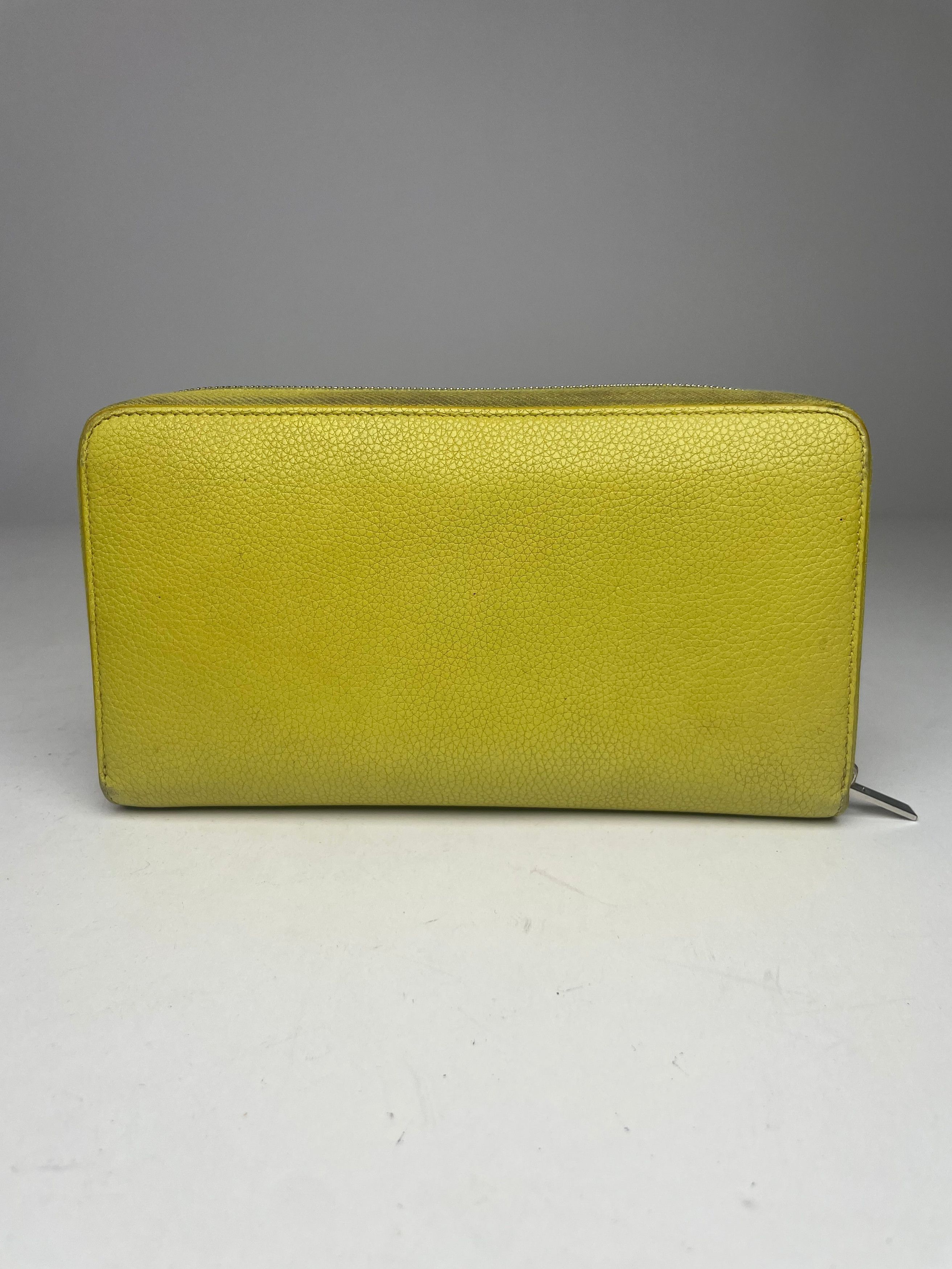 Celine Vintage Paris Zuppy Leather Wallet Neon Green Size ONE SIZE - 8 Thumbnail