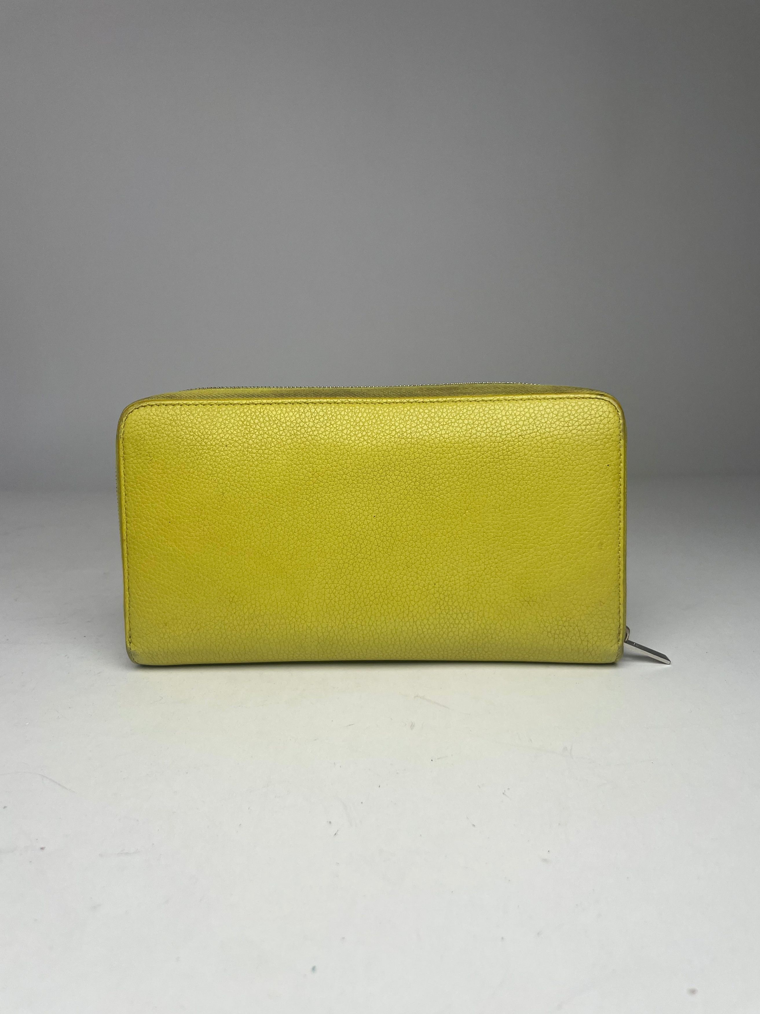Celine Vintage Paris Zuppy Leather Wallet Neon Green Size ONE SIZE - 2 Thumbnail