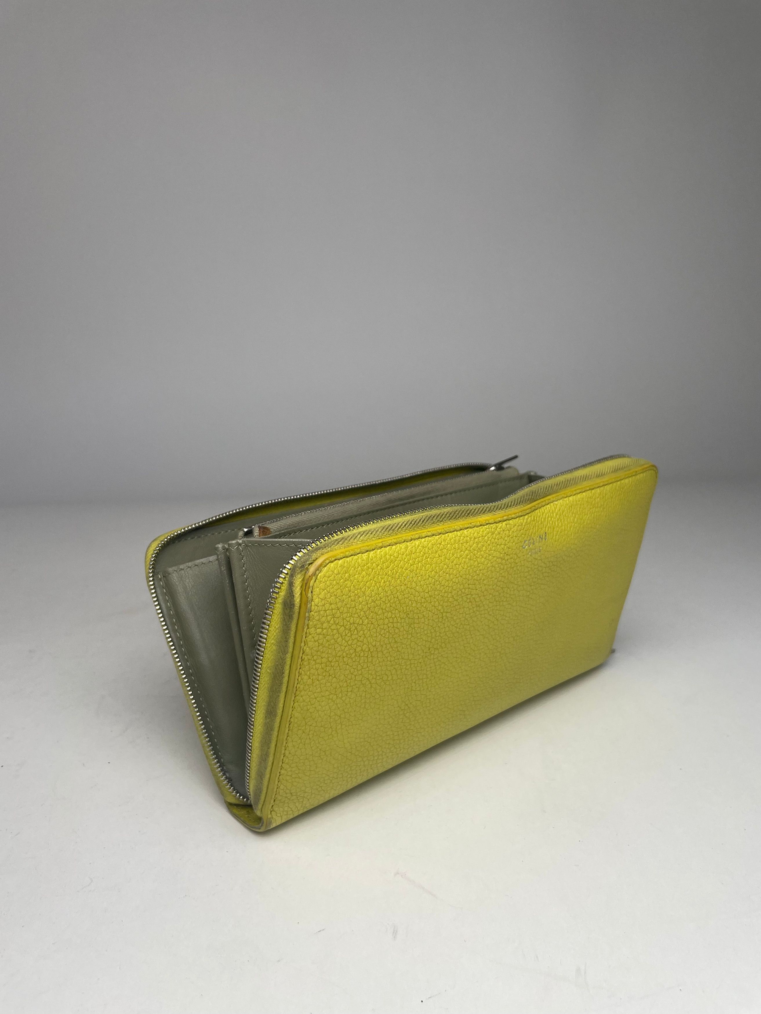 Celine Vintage Paris Zuppy Leather Wallet Neon Green Size ONE SIZE - 3 Thumbnail
