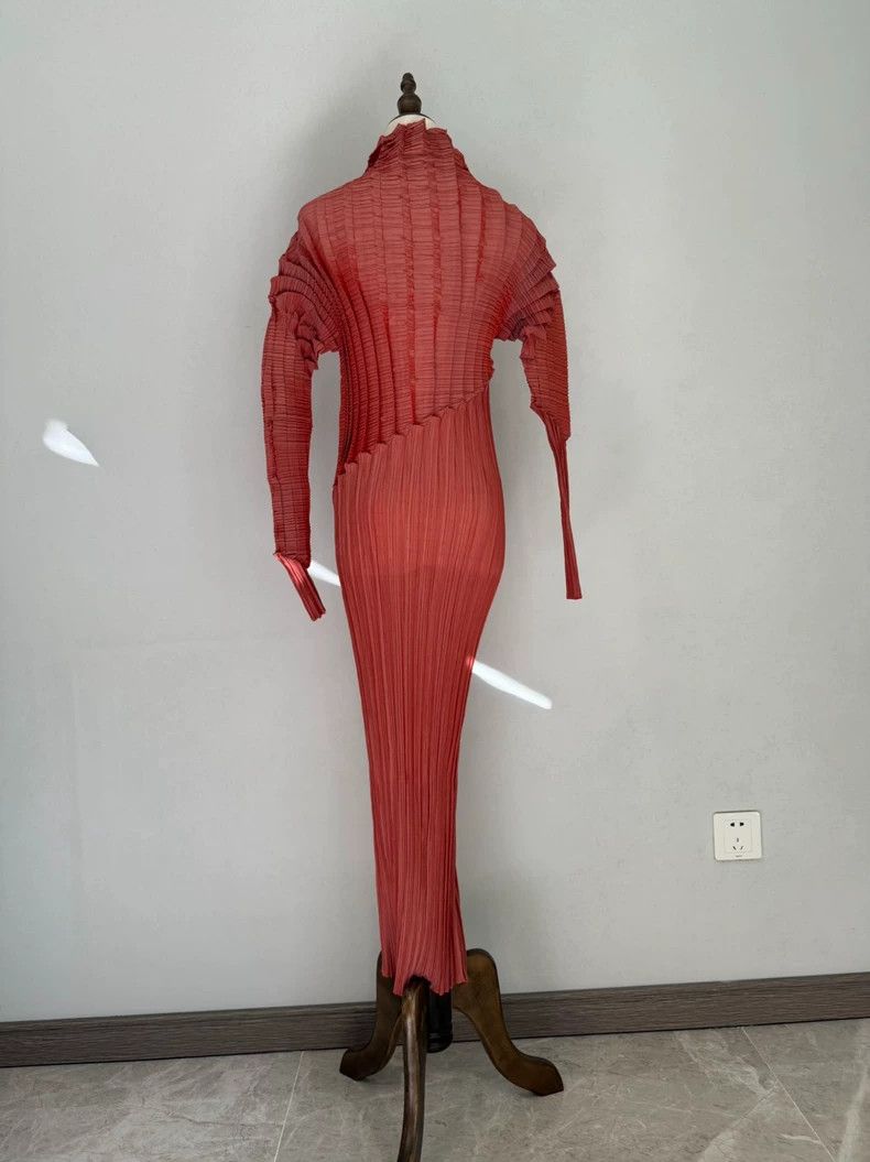 Issey Miyake Issey Miyake Pleated Red Dress 1998 - dmc Size US 30 / EU 46 - 2 Thumbnail