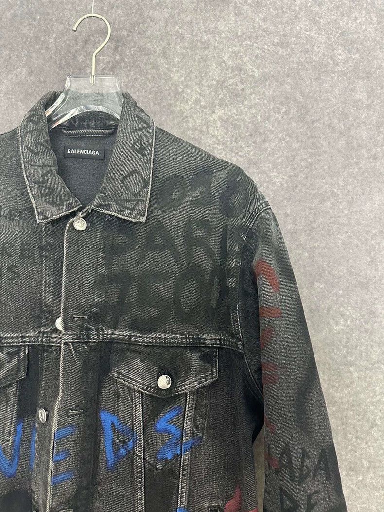 Balenciaga Balenciaga Graffiti Denim Jacket - dmc Size US M / EU 48-50 / 2 - 7 Thumbnail