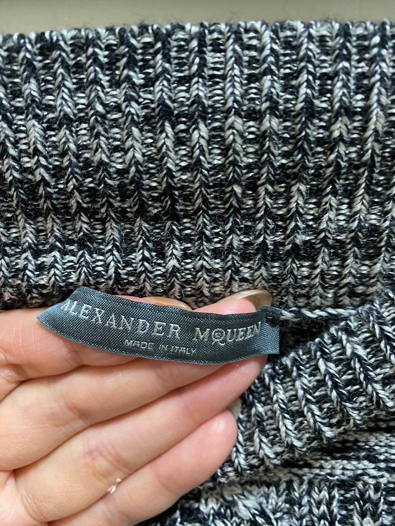 Alexander McQueen Alexander McQueen Gray Ruffle Knit Skirt - dmc Size US 30 / EU 46 - 3 Thumbnail