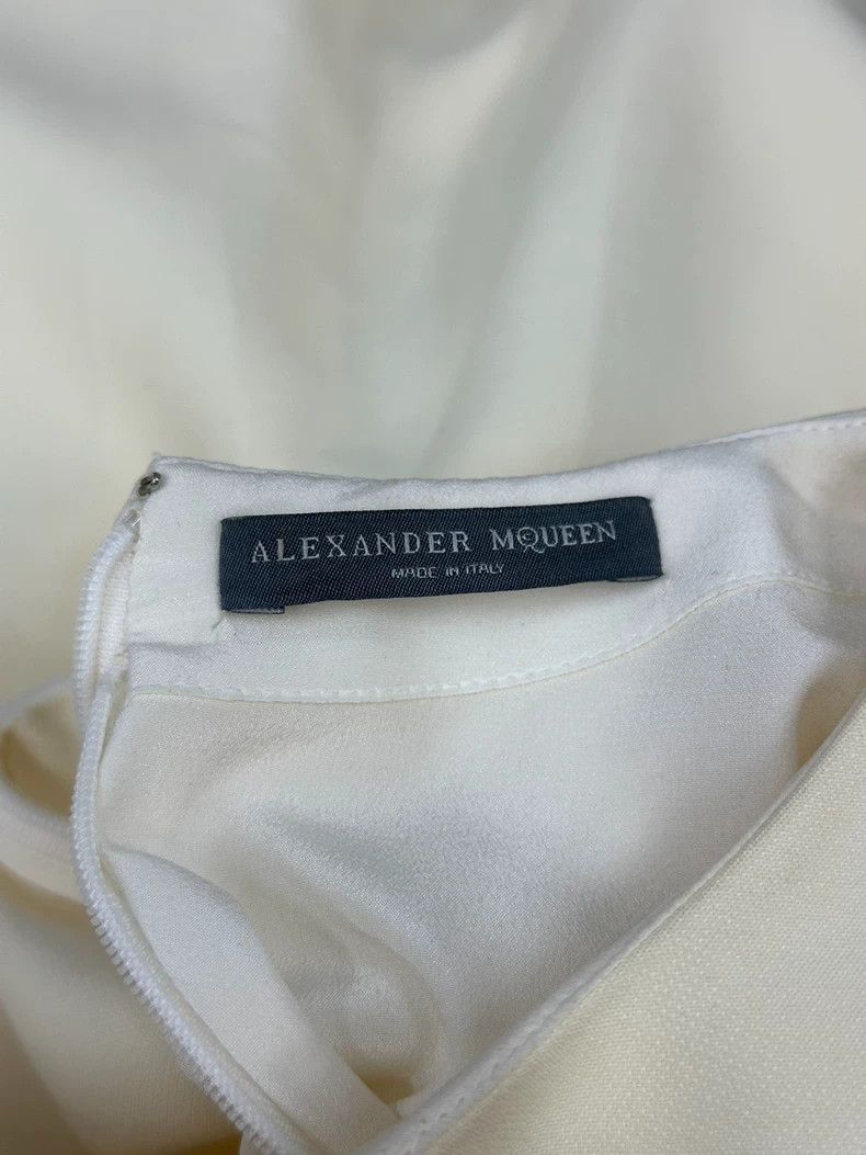 Alexander McQueen Alexander McQueen Wool Lace Dress - dmc Size US 30 / EU 46 - 4 Thumbnail