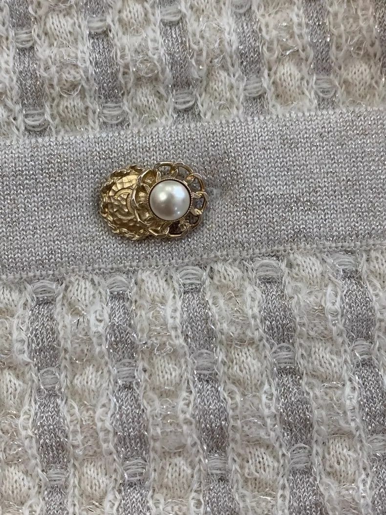 Chanel Chanel Pearl Button Knit Skirt - dmc Size US 30 / EU 46 - 2 Thumbnail
