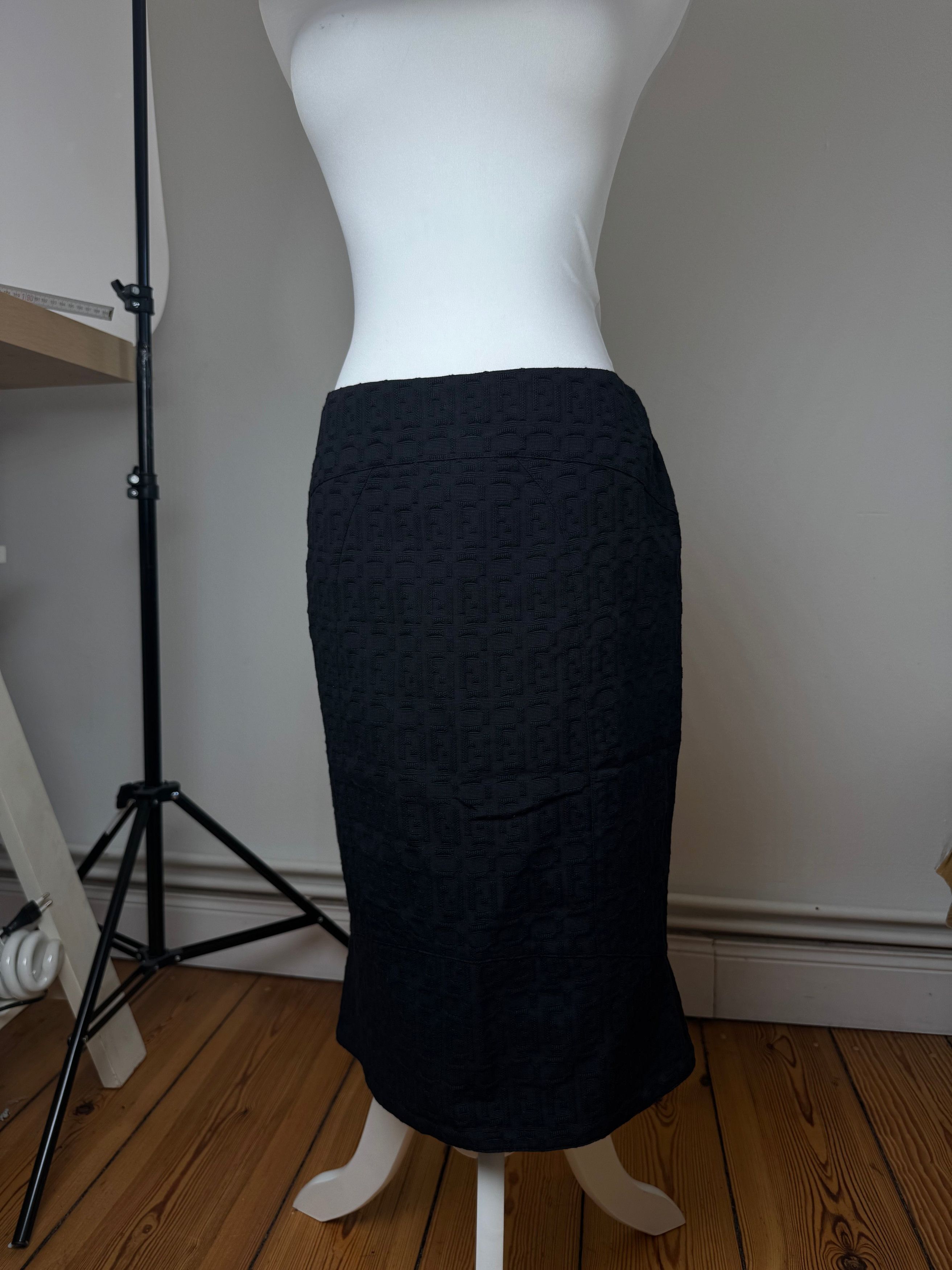 Fendi Vintage Roma Monogram Canvas skirt m Size 27" / US 4 / IT 40 - 14 Thumbnail