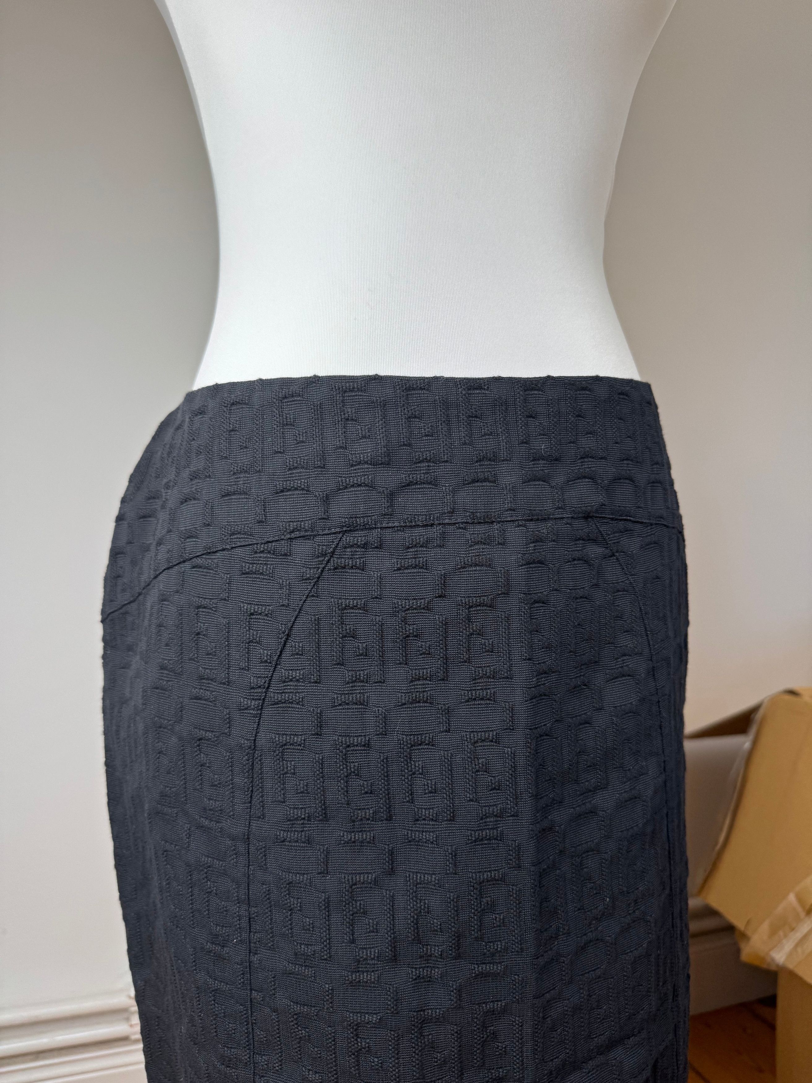 Fendi Vintage Roma Monogram Canvas skirt m Size 27" / US 4 / IT 40 - 2 Thumbnail