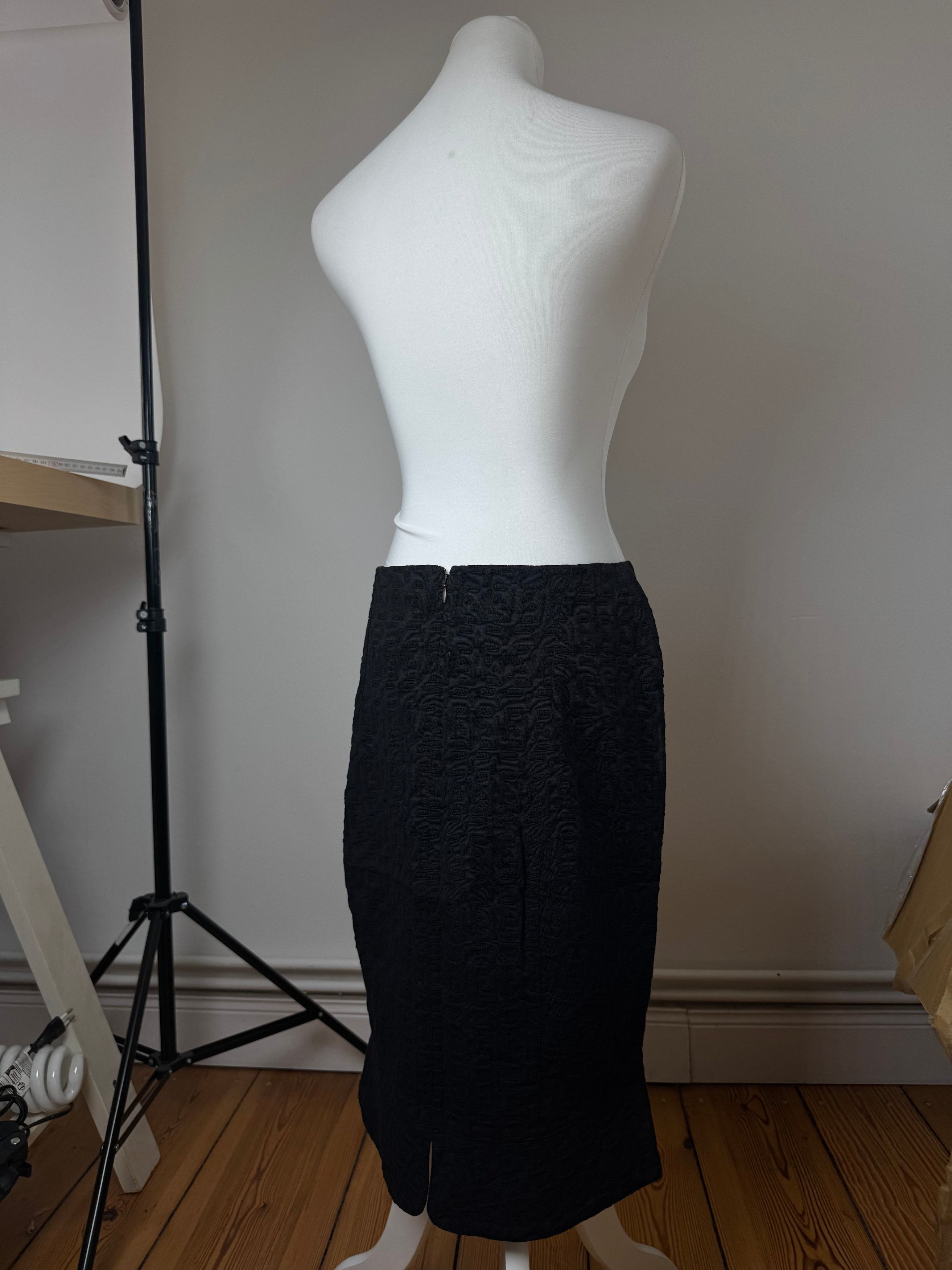 Fendi Vintage Roma Monogram Canvas skirt m Size 27" / US 4 / IT 40 - 3 Thumbnail