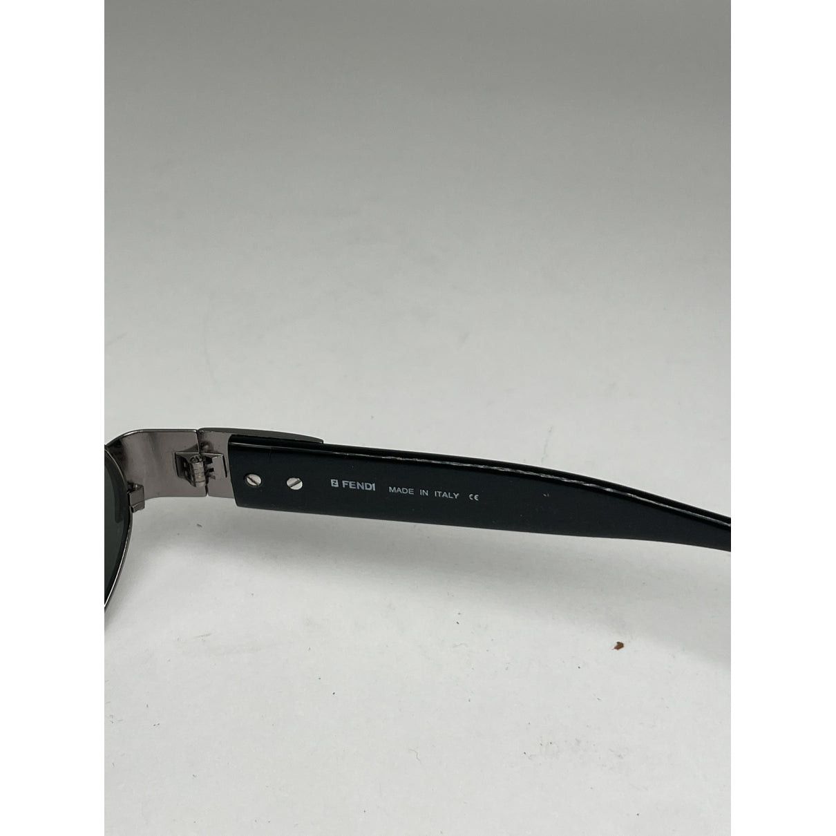 Fendi Black Plastic Sunglasses Size ONE SIZE - 4 Thumbnail