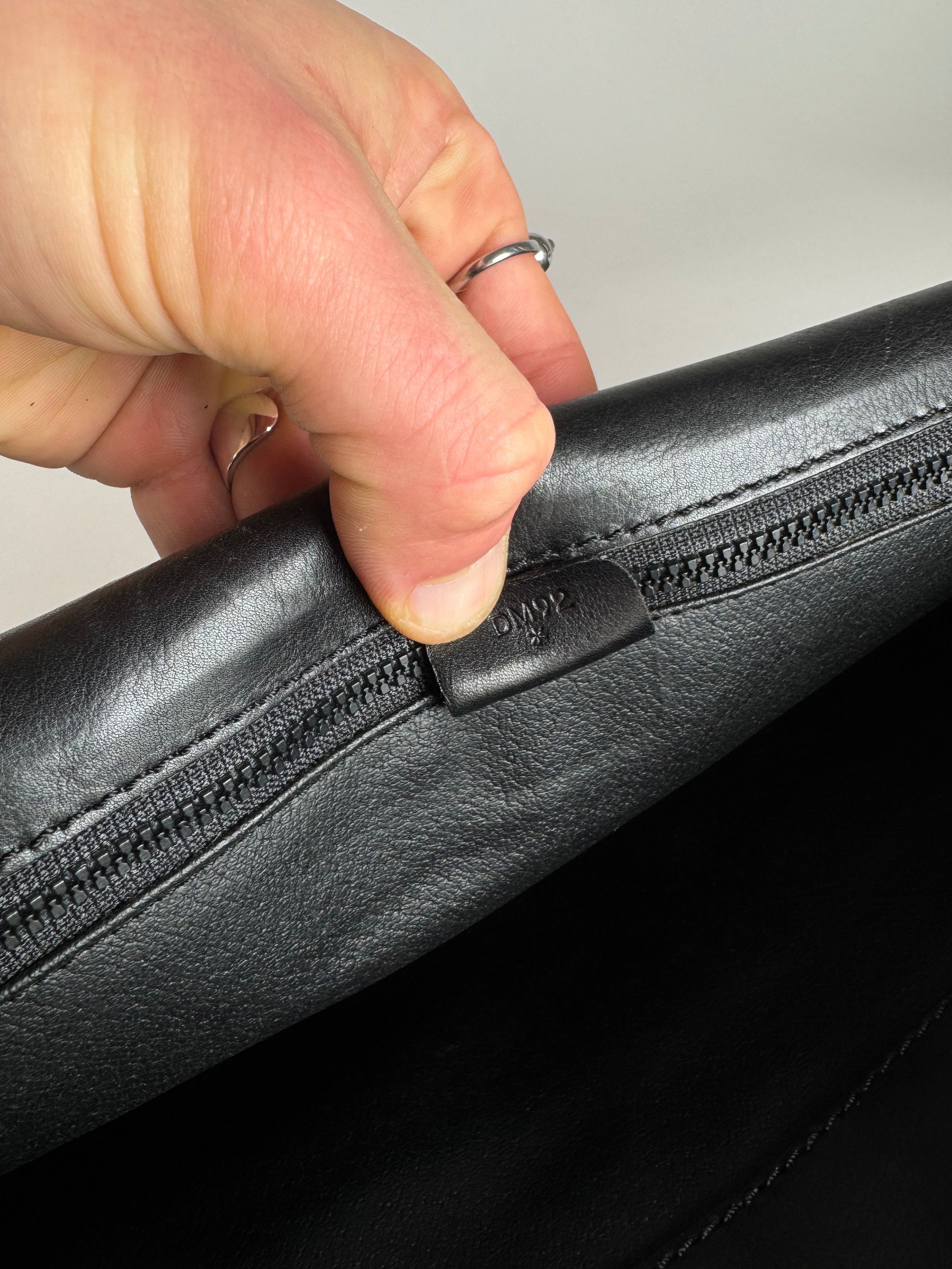 Celine Vintage Paris Triomphe Leather Clutch Black Size ONE SIZE - 5 Thumbnail