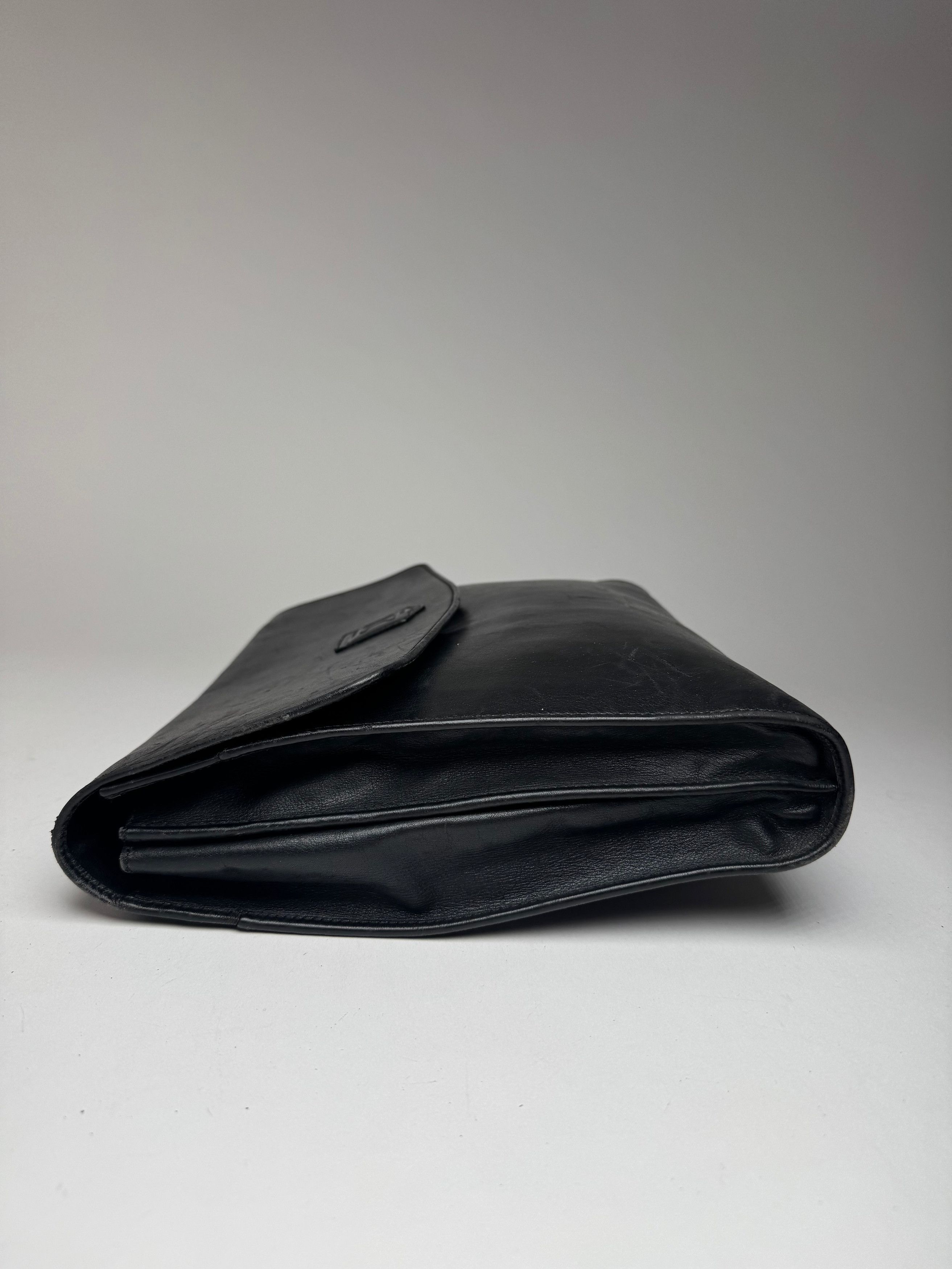 Celine Vintage Paris Triomphe Leather Clutch Black Size ONE SIZE - 9 Thumbnail