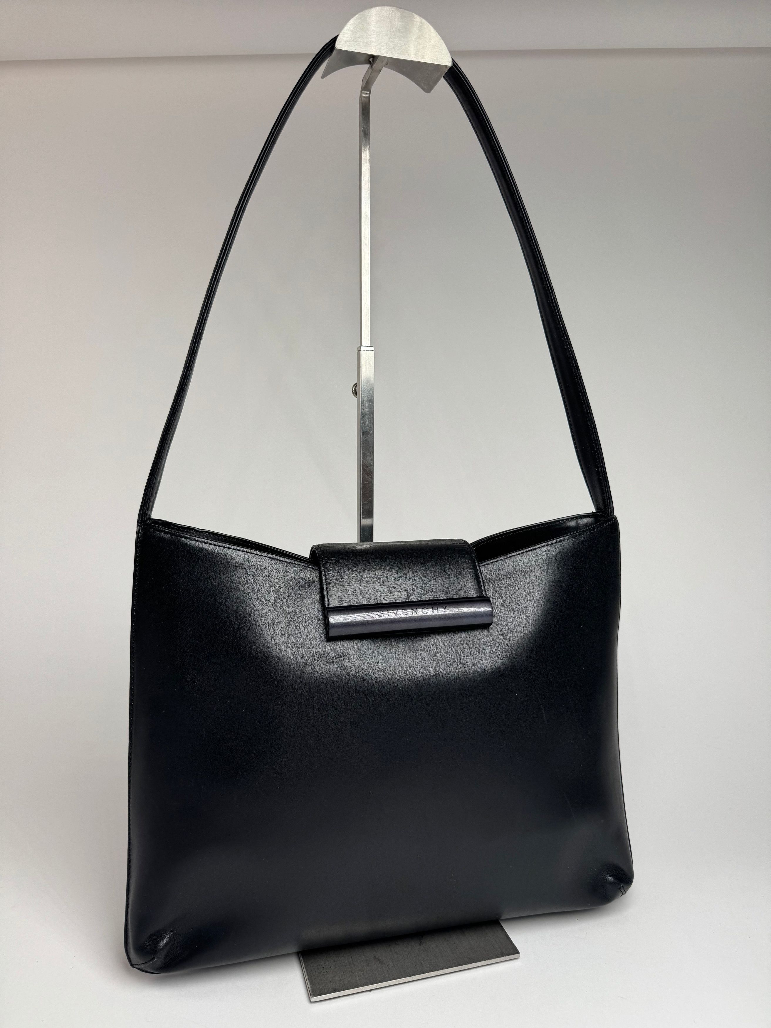Givenchy Vintage Whip leather Bag black Size ONE SIZE - 13 Thumbnail