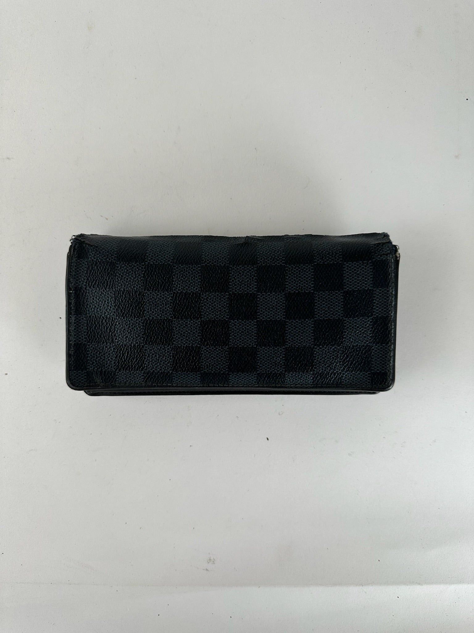 Louis Vuitton Vintage Damier Monogram ID Holder Size ONE SIZE - 6 Thumbnail
