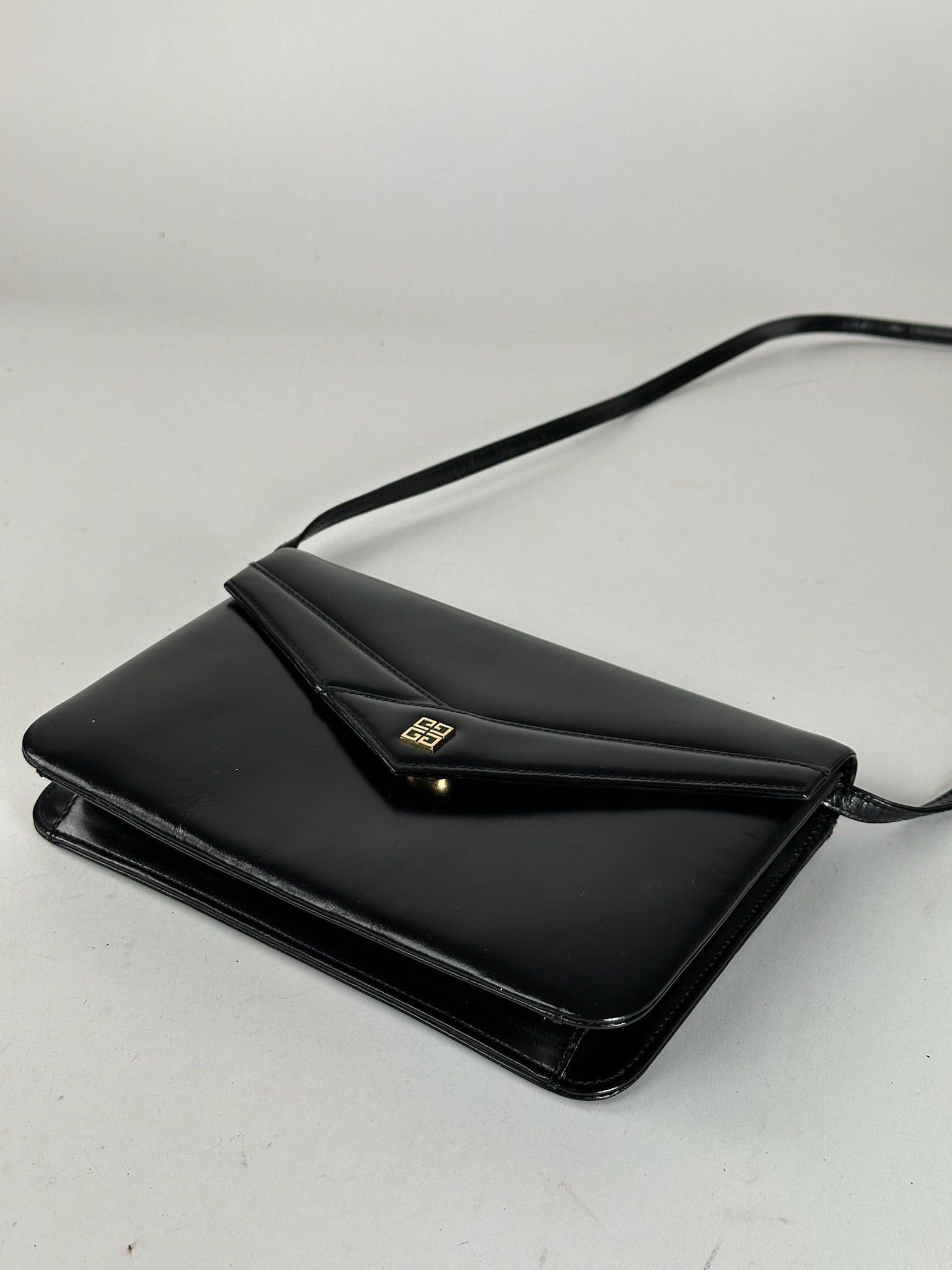 Givenchy Vintage 4G Leather Bag Black Size ONE SIZE - 4 Thumbnail