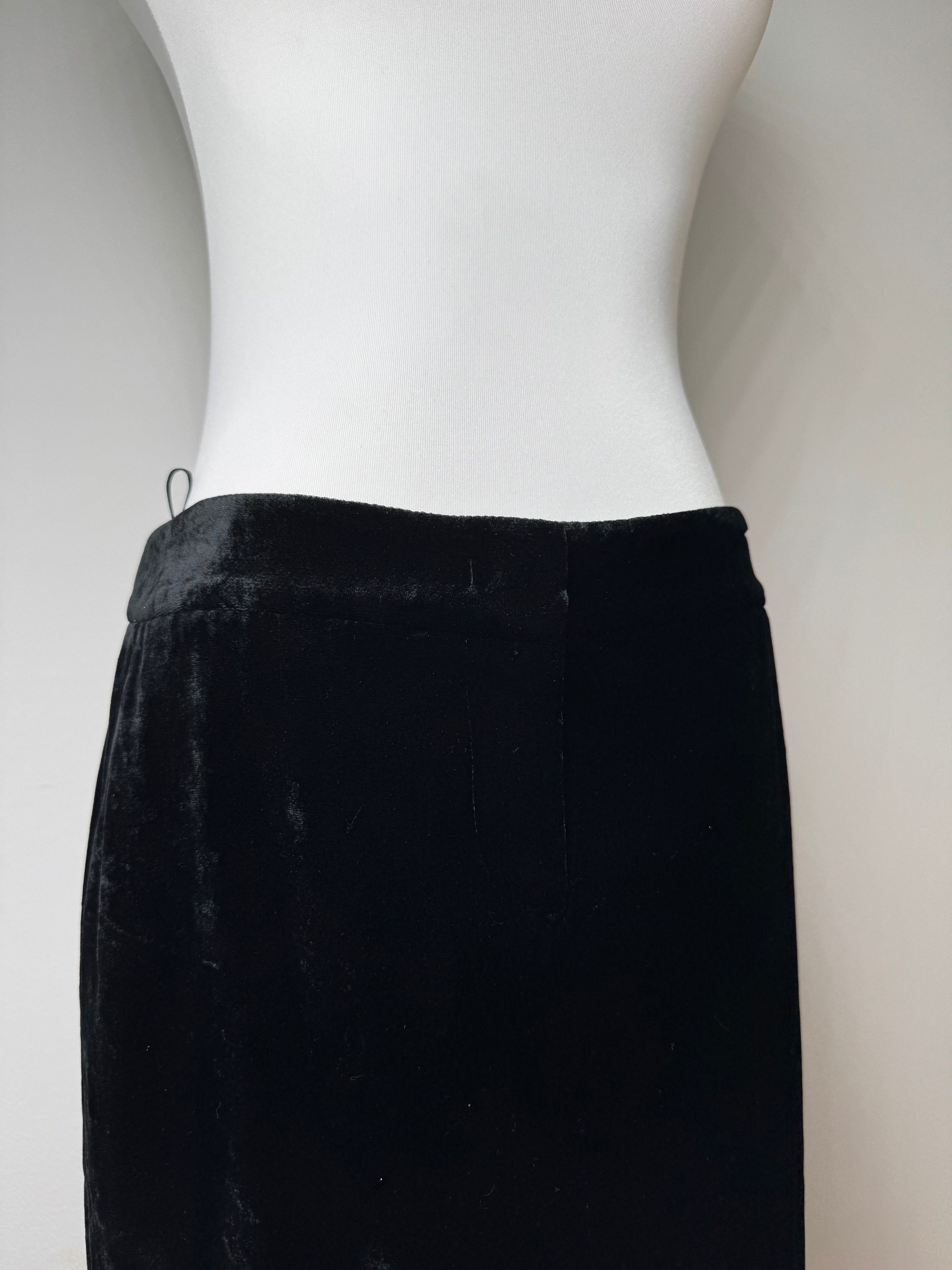 Other Vintage Emilio Pucci Velvet Skirt Black IT40 Size 27" / US 4 / IT 40 - 5 Thumbnail
