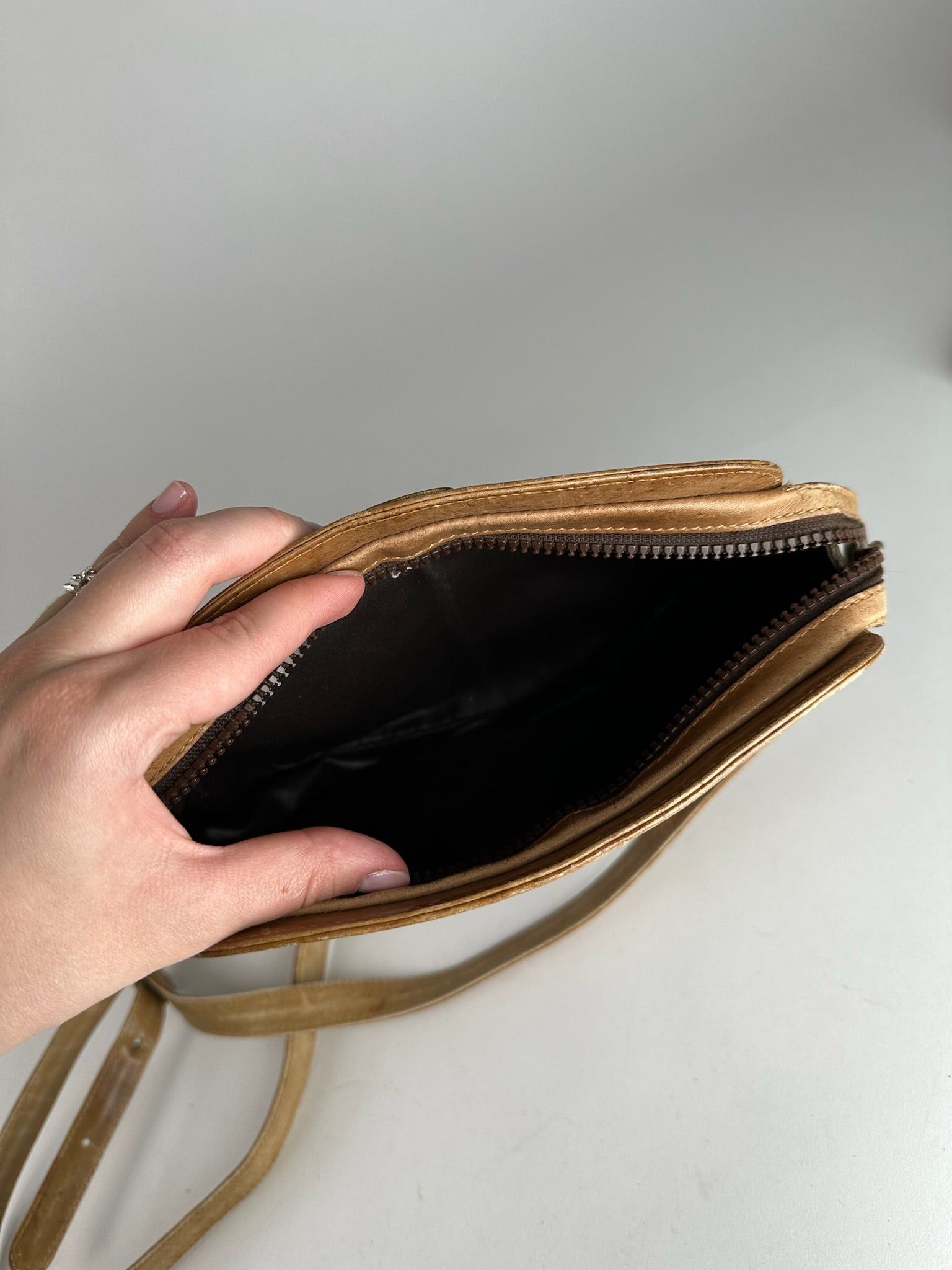 Celine Vintage Paris Triomphe Monogram Leather Bag Size ONE SIZE - 9 Thumbnail