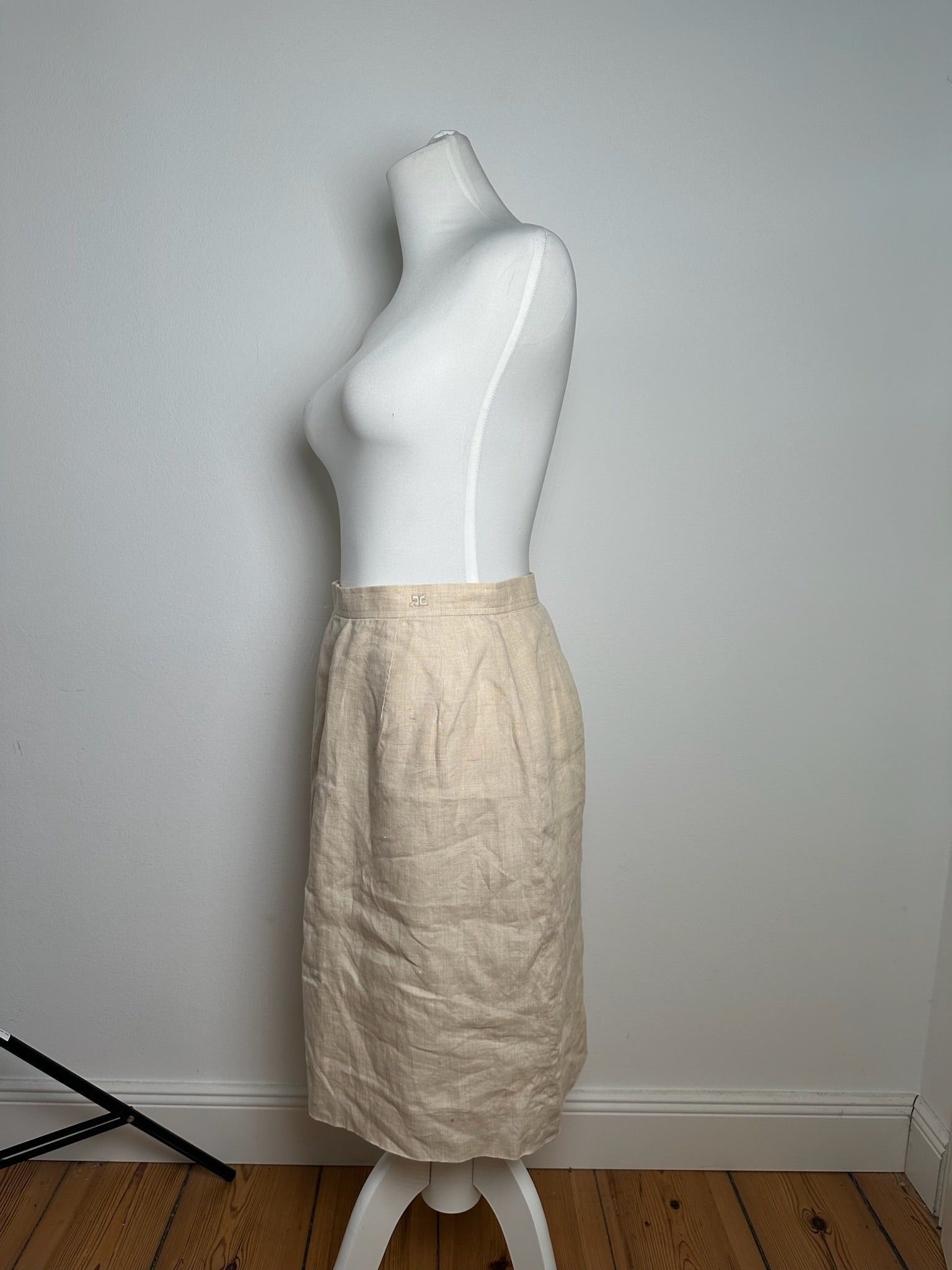 Courreges Vintage linen skirt beige Size 30" / US 8 / IT 44 - 9 Thumbnail
