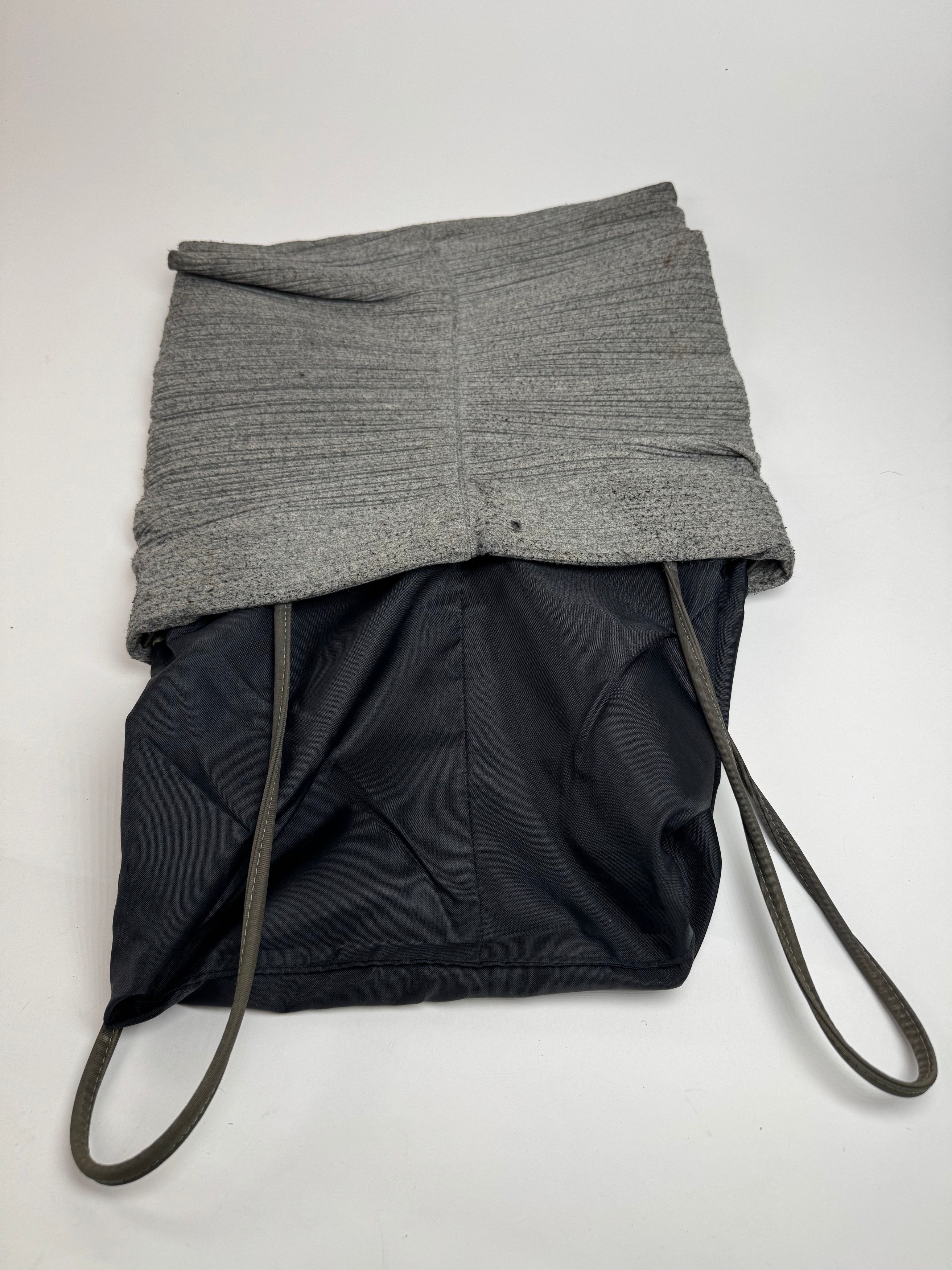 Issey Miyake Vintage please please Bag Grey Size ONE SIZE - 14 Thumbnail