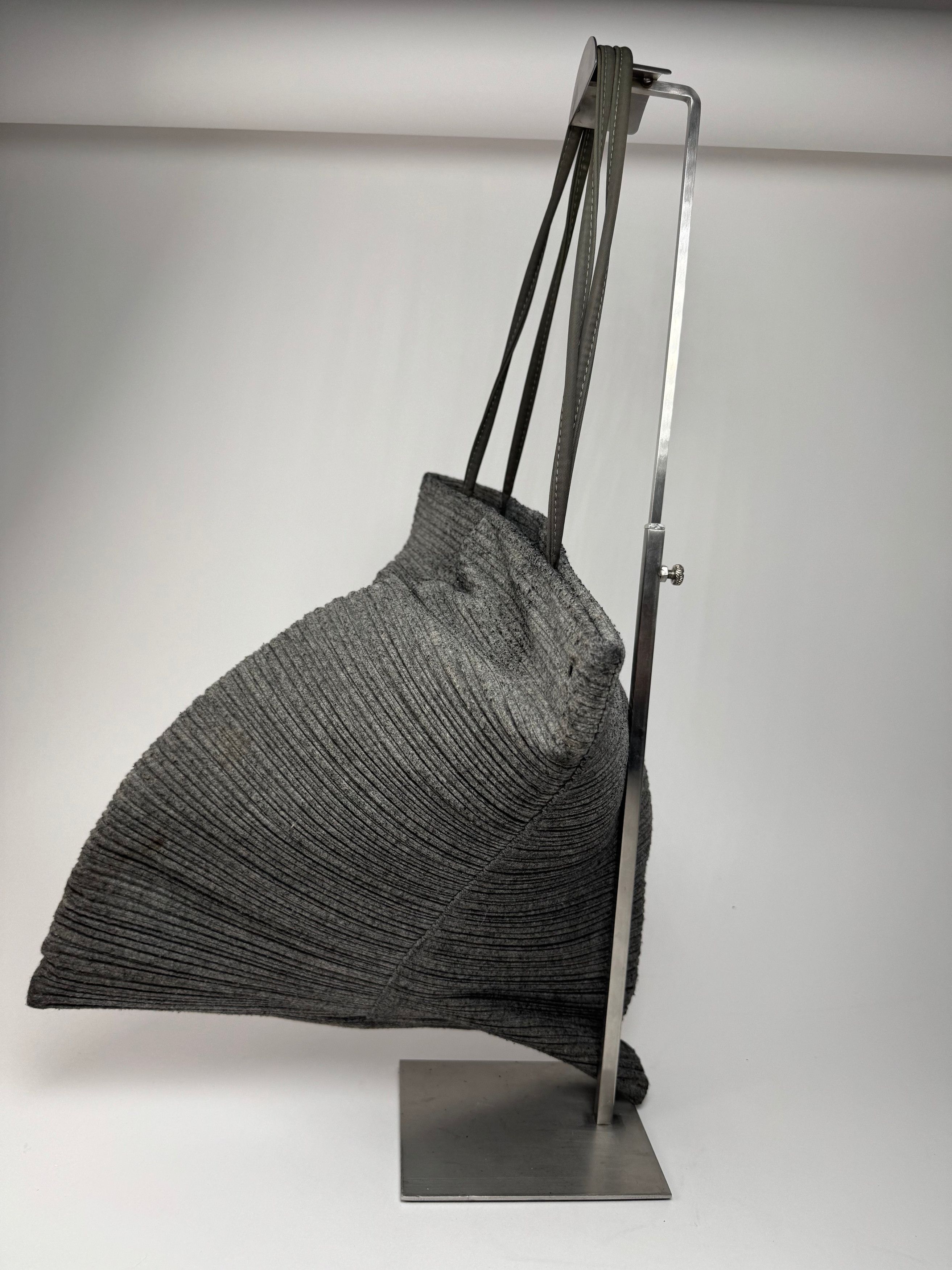 Issey Miyake Vintage please please Bag Grey Size ONE SIZE - 12 Thumbnail