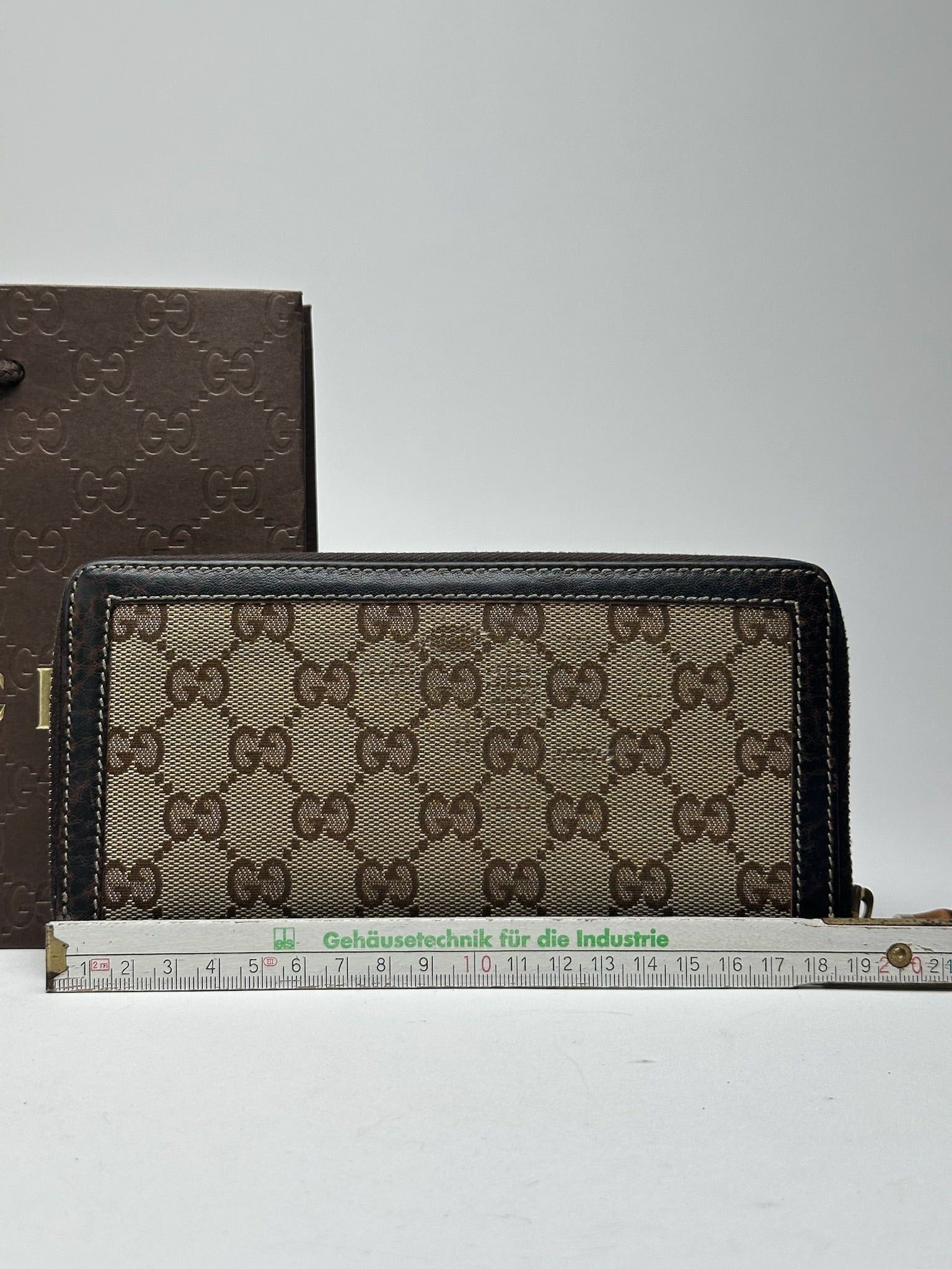 Gucci Vintage Monogram Leather Wallet beige Brown Size ONE SIZE - 11 Thumbnail
