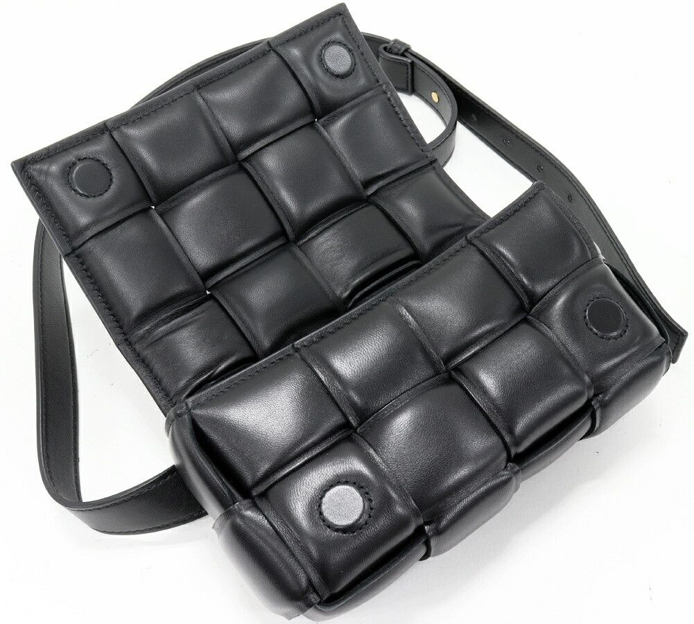 Bottega Veneta Bottega Veneta Bottega Veneta Padded Cassette Maxi Intrecciato Lambskin Belt Bag Leather Belt Bag 710075 VCQR 18425 DUTY FREE for USA Size ONE SIZE - 5 Thumbnail
