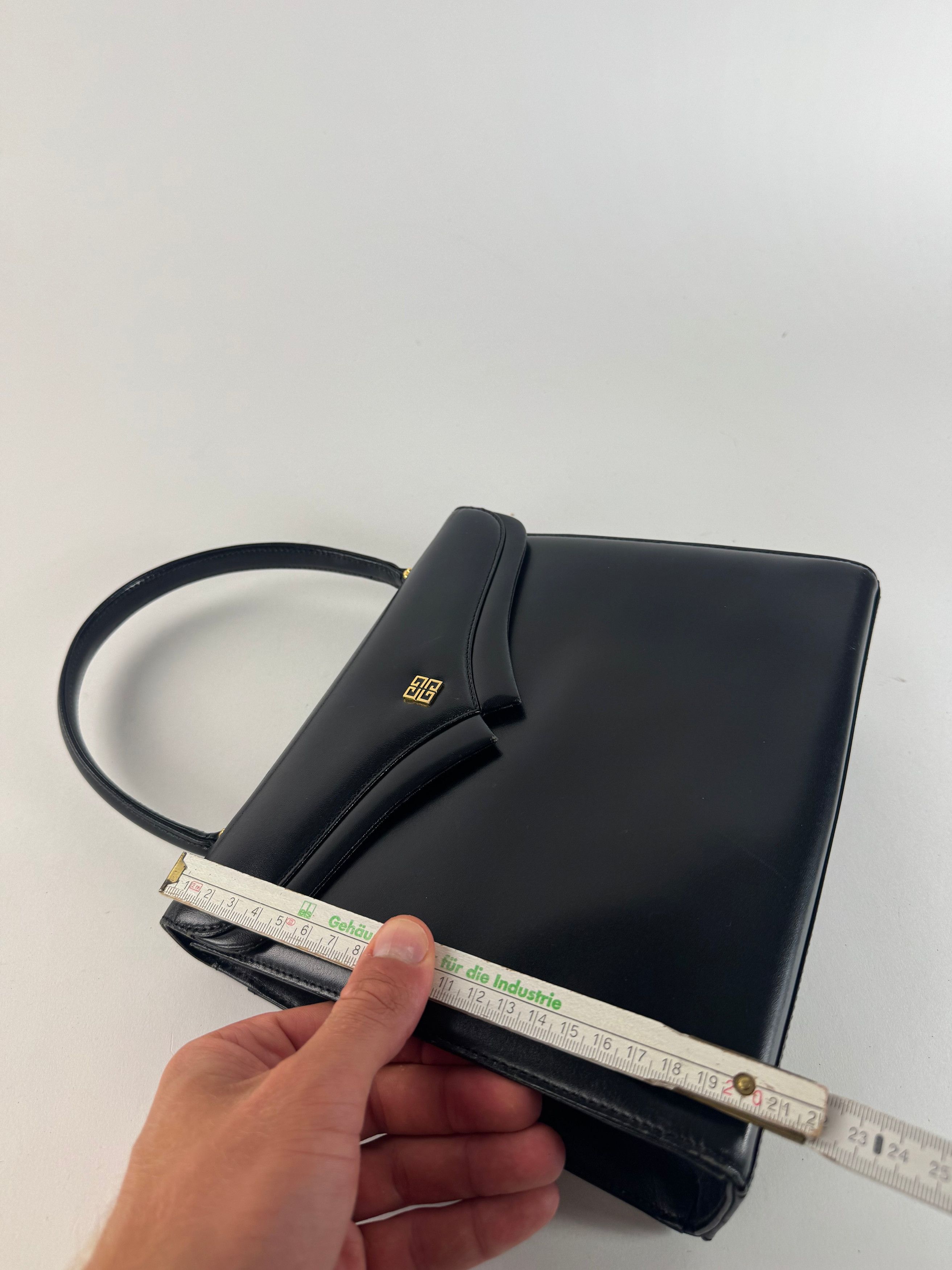 Givenchy Vintage 4G leather bag black Size ONE SIZE - 11 Thumbnail