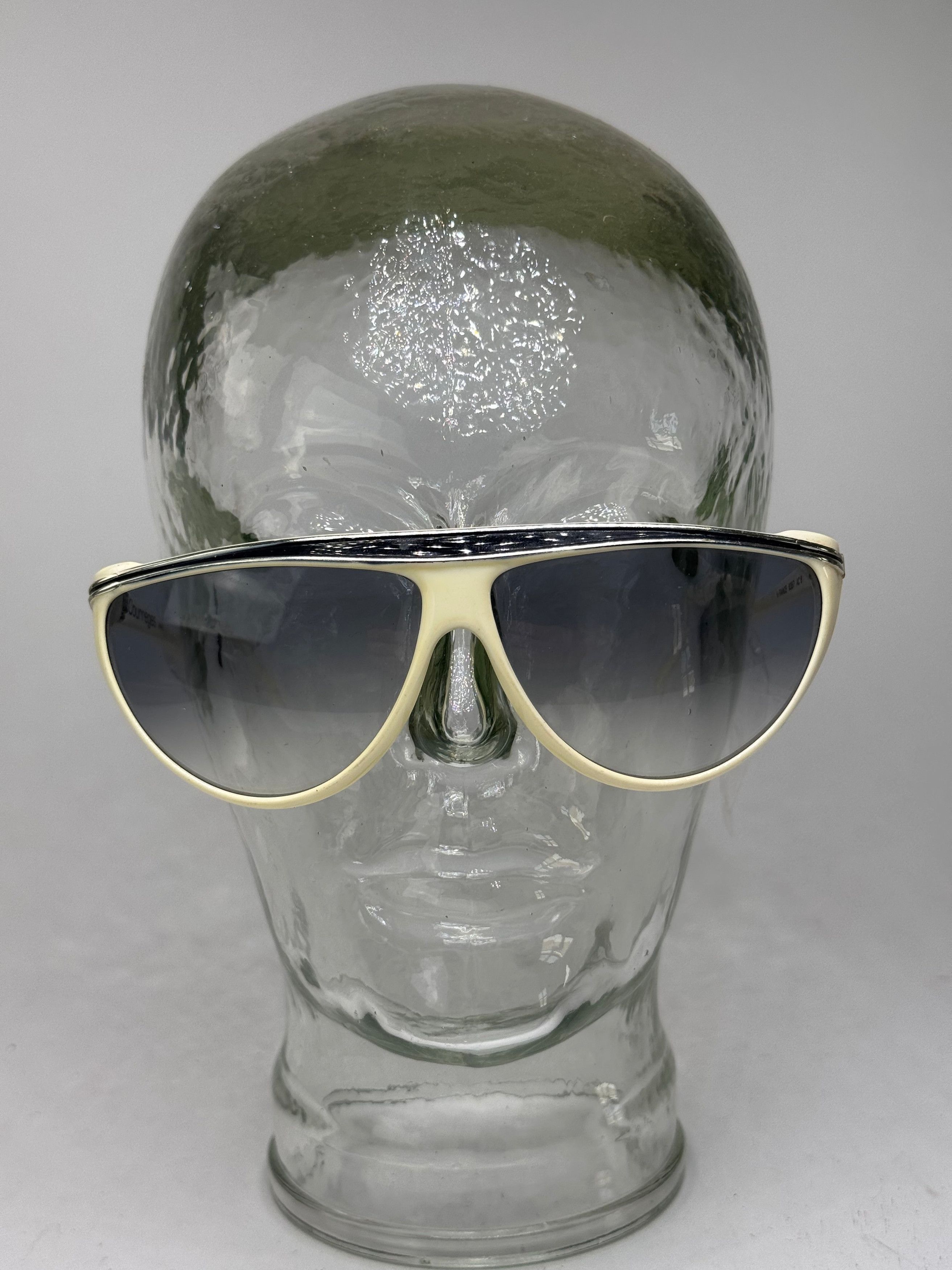 Courreges Vintage Sunglasses White silver Size ONE SIZE - 2 Thumbnail