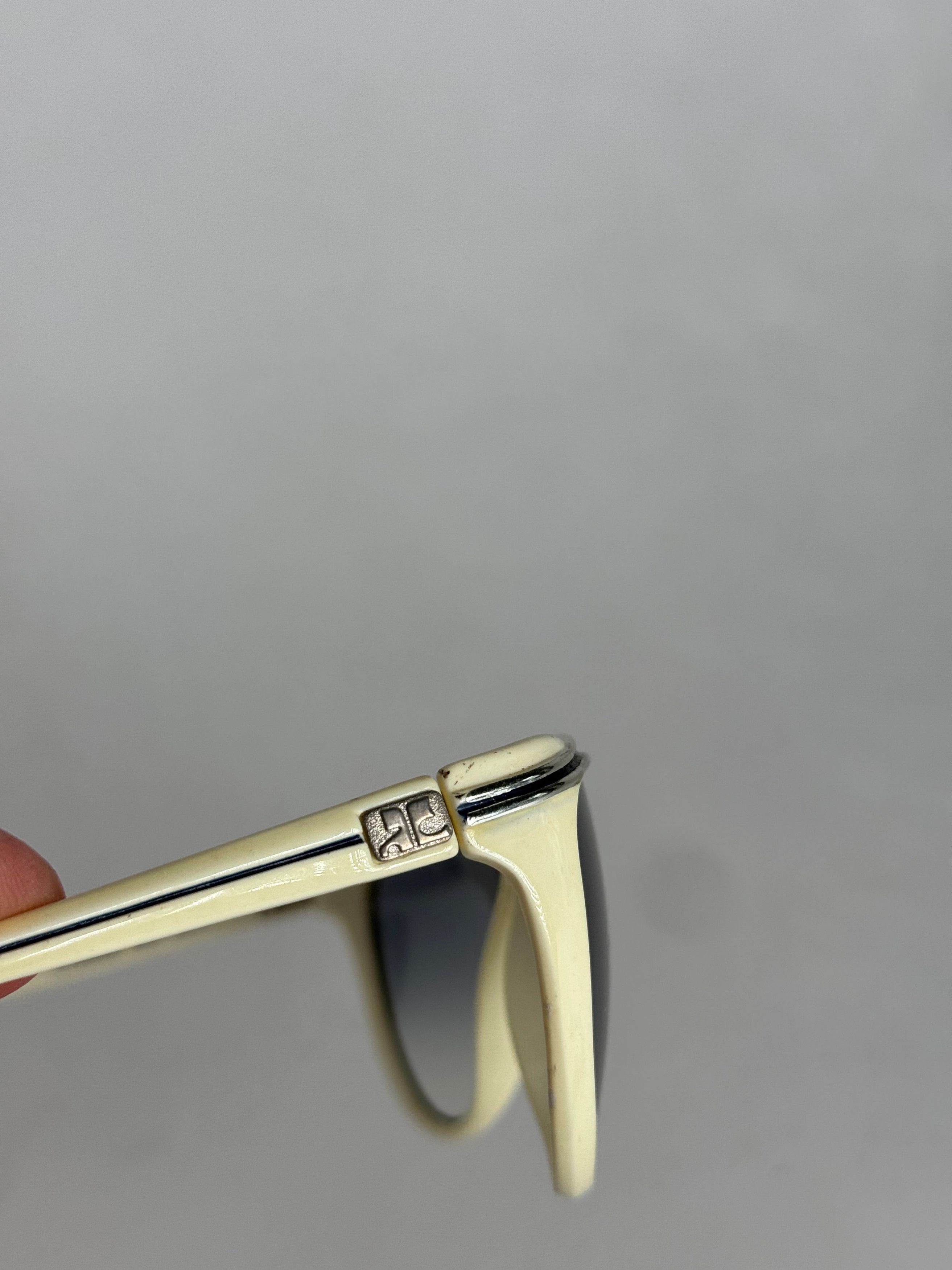 Courreges Vintage Sunglasses White silver Size ONE SIZE - 14 Thumbnail