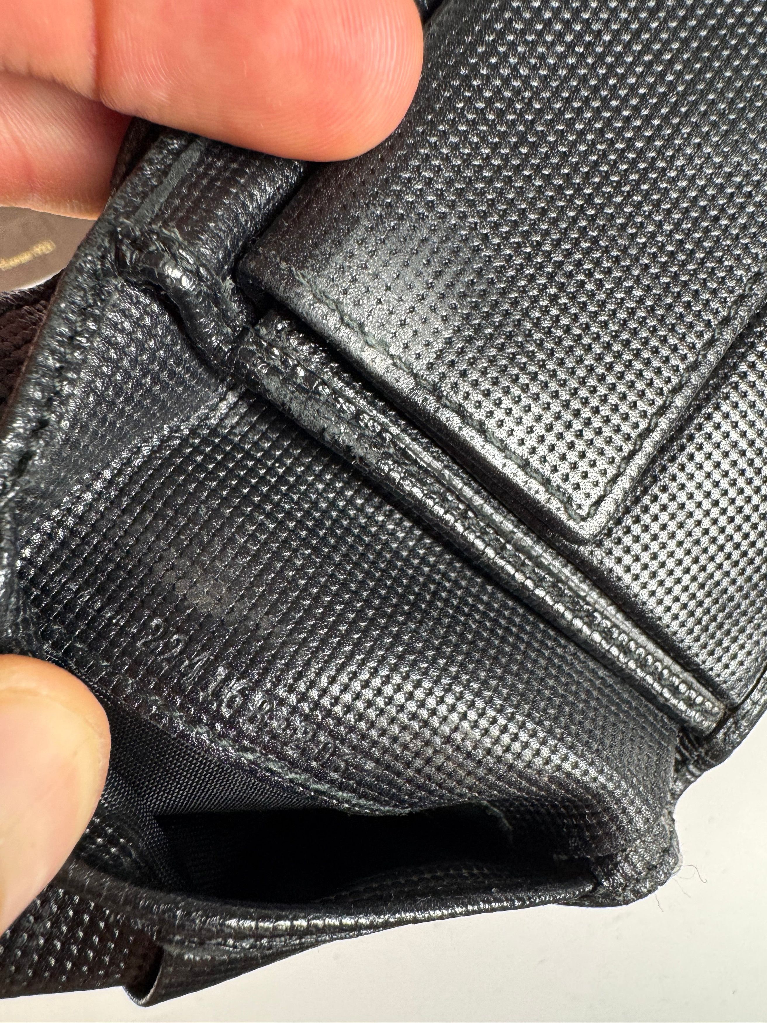 Gucci Vintage Flapable Monogramm Leather Wallet Black Size ONE SIZE - 8 Thumbnail