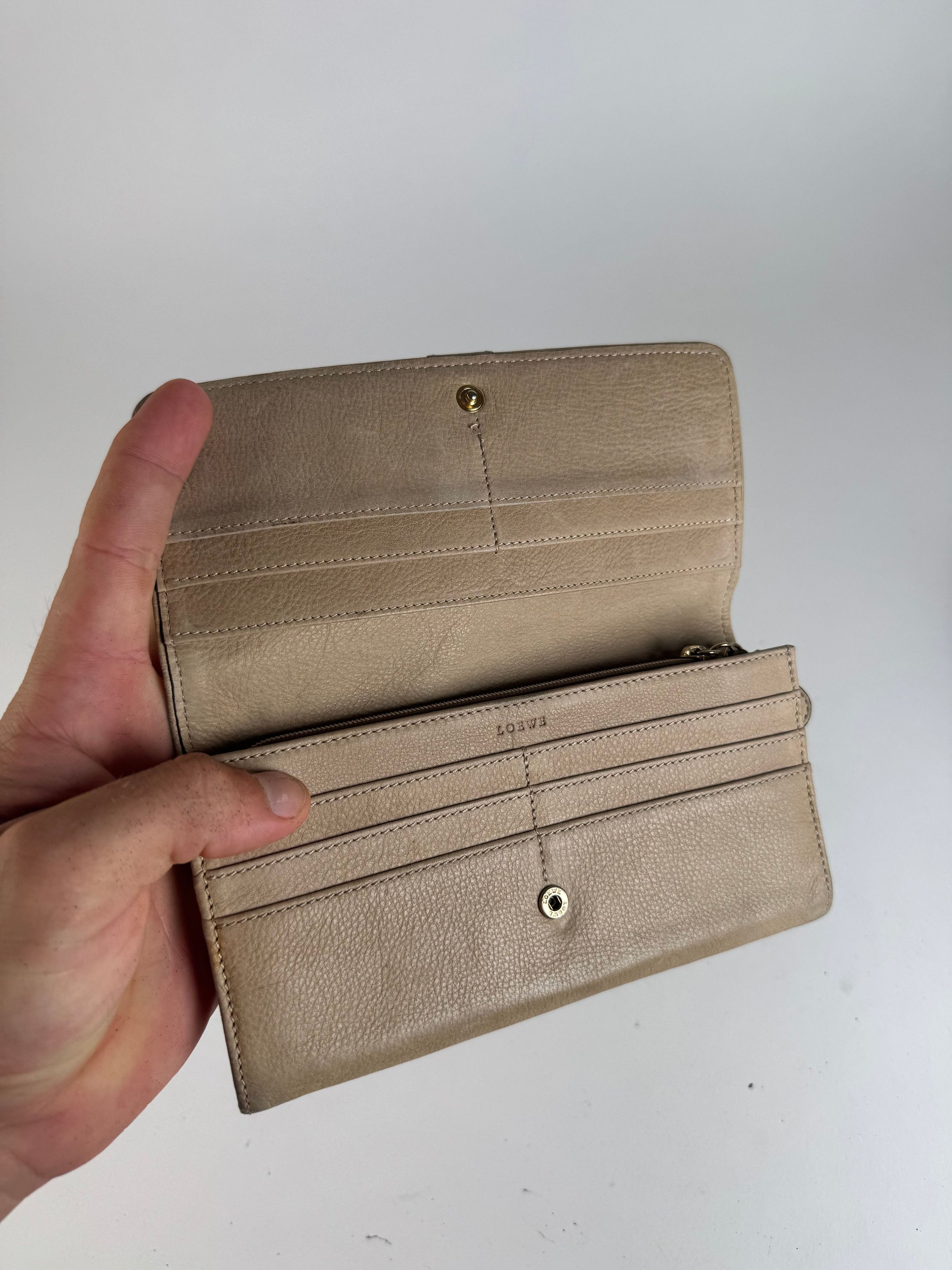 Loewe Vintage Madrid Anagram Leather wallet beige Size ONE SIZE - 4 Thumbnail