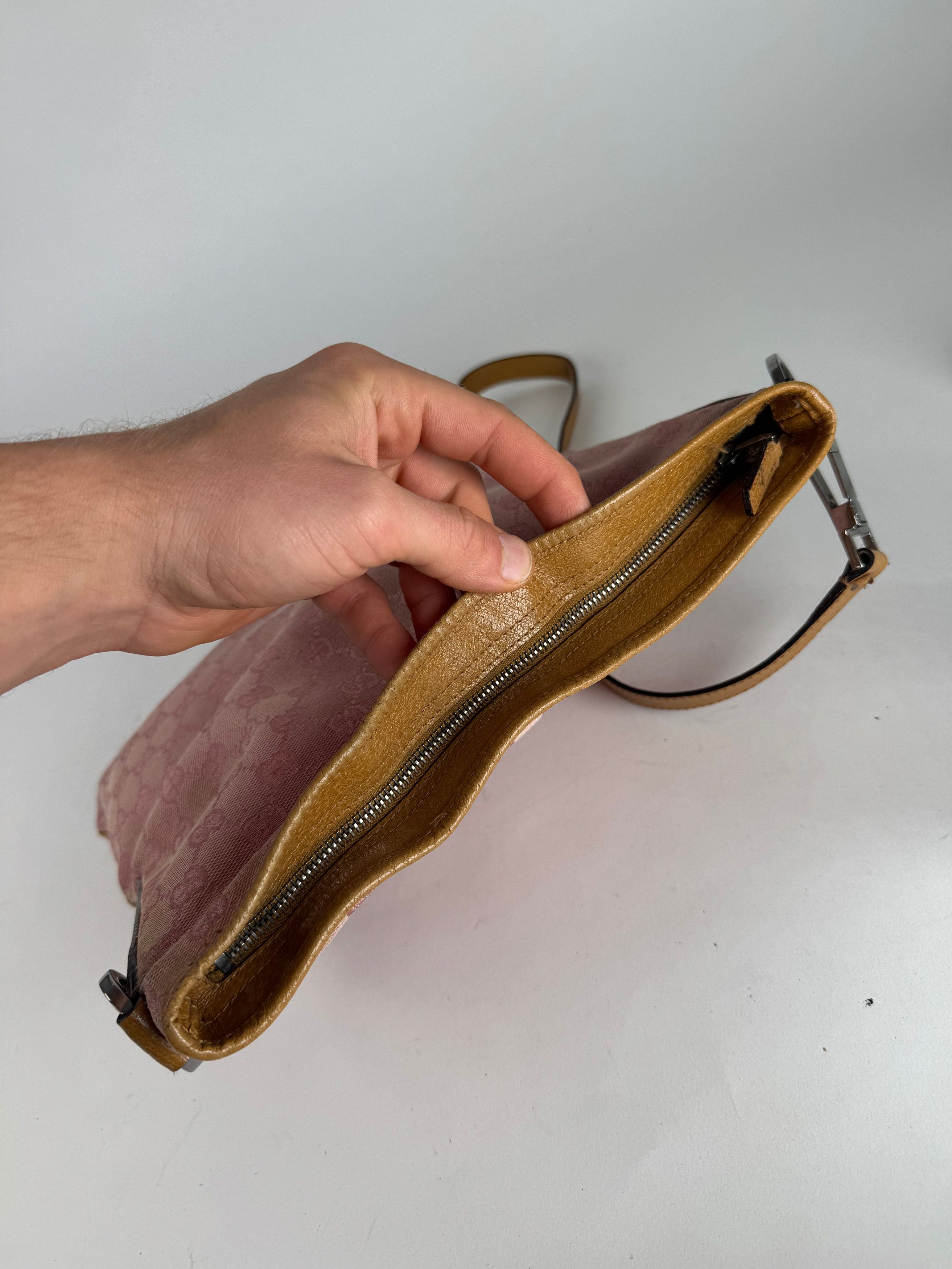 Gucci Vintage Monogram Shoulder Bag pink Size ONE SIZE - 14 Thumbnail