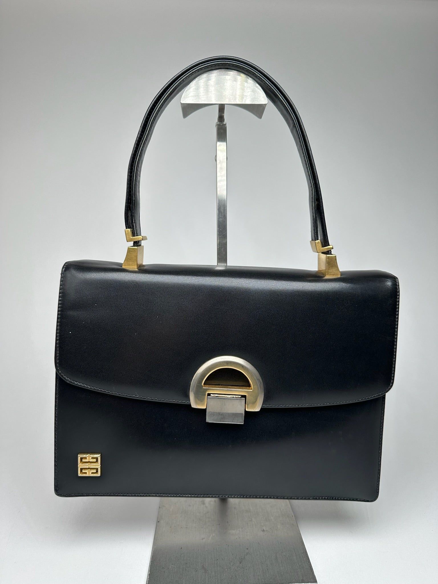 Givenchy Vintage 2Way Leather Bag black Size ONE SIZE - 7 Thumbnail