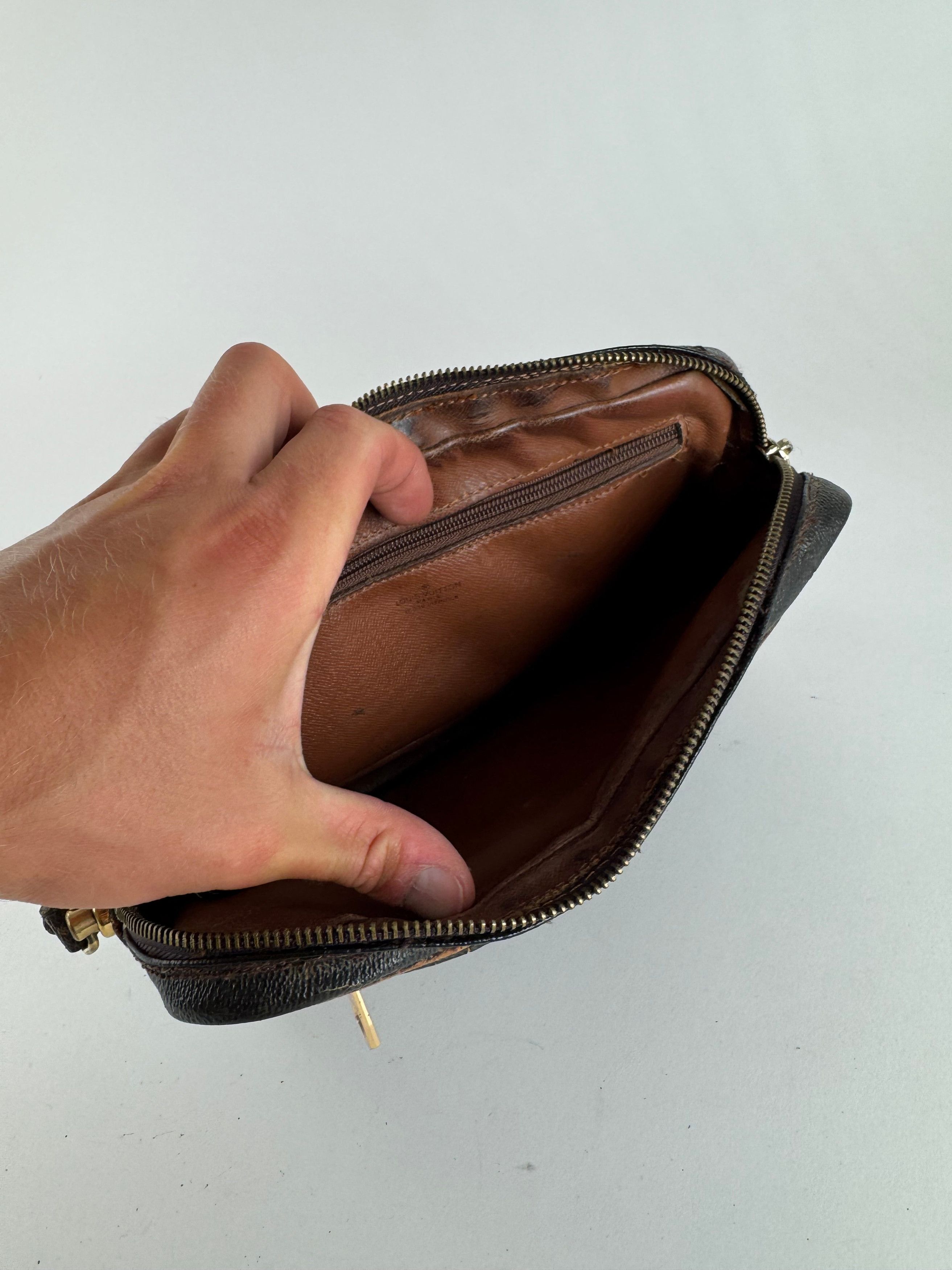 Louis Vuitton Vintage Monogram Leather Clutch brown Size ONE SIZE - 3 Thumbnail