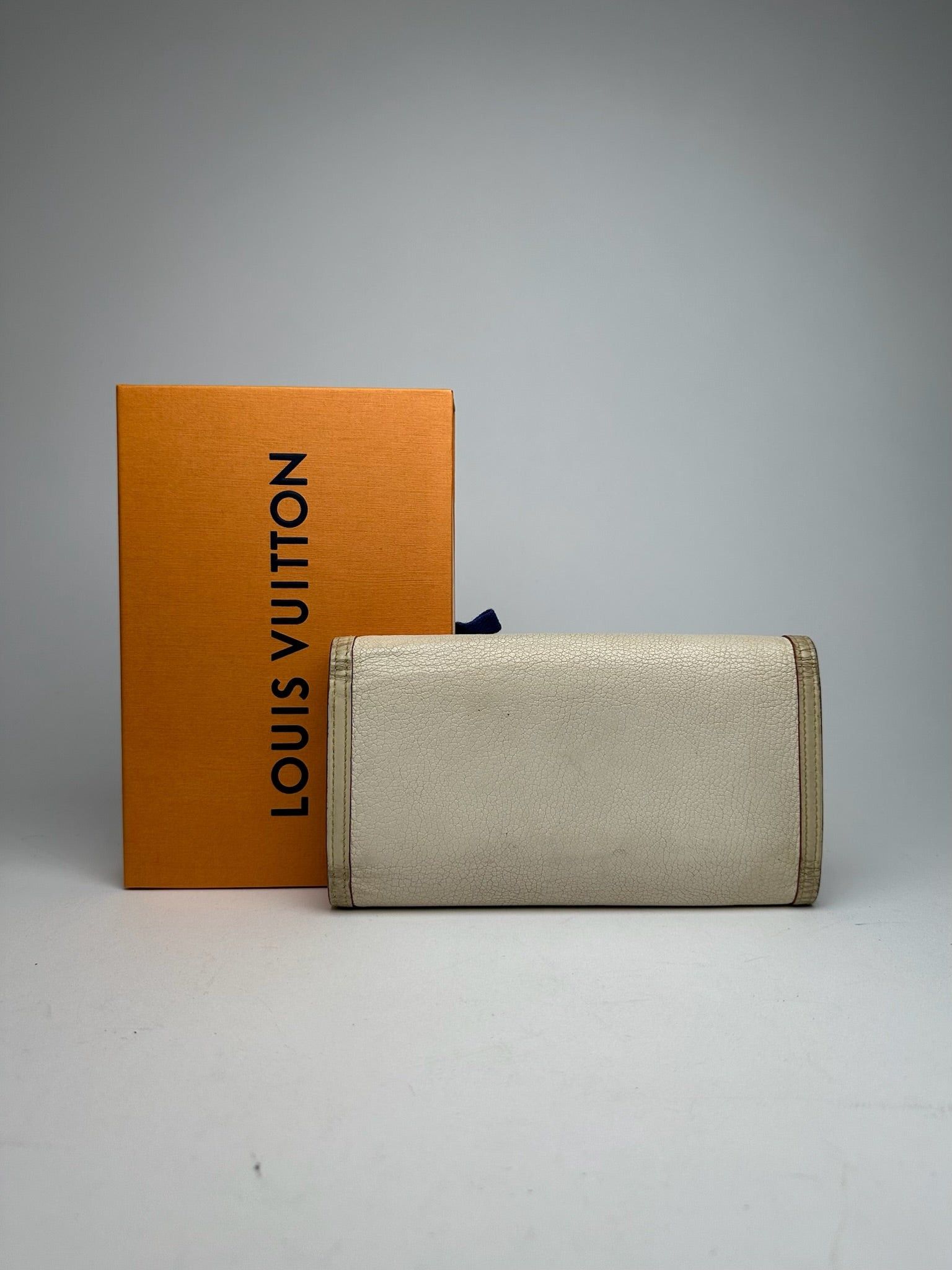 Louis Vuitton Vintage leather wallet white Size ONE SIZE - 2 Thumbnail
