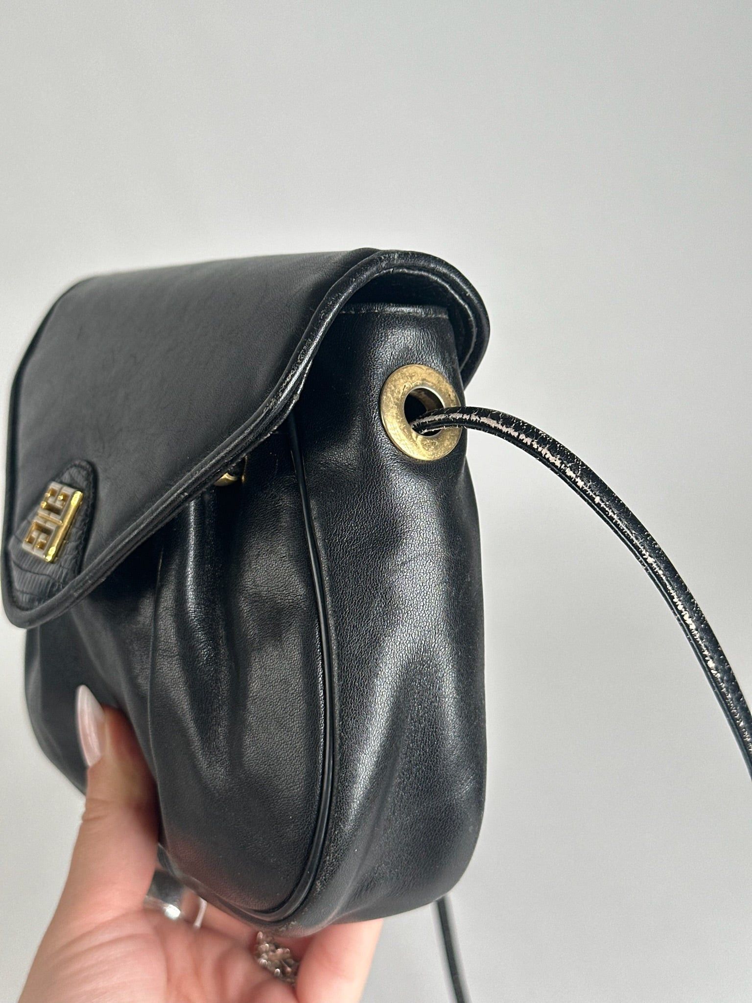 Givenchy Vintage 4G leather bag black Size ONE SIZE - 11 Thumbnail
