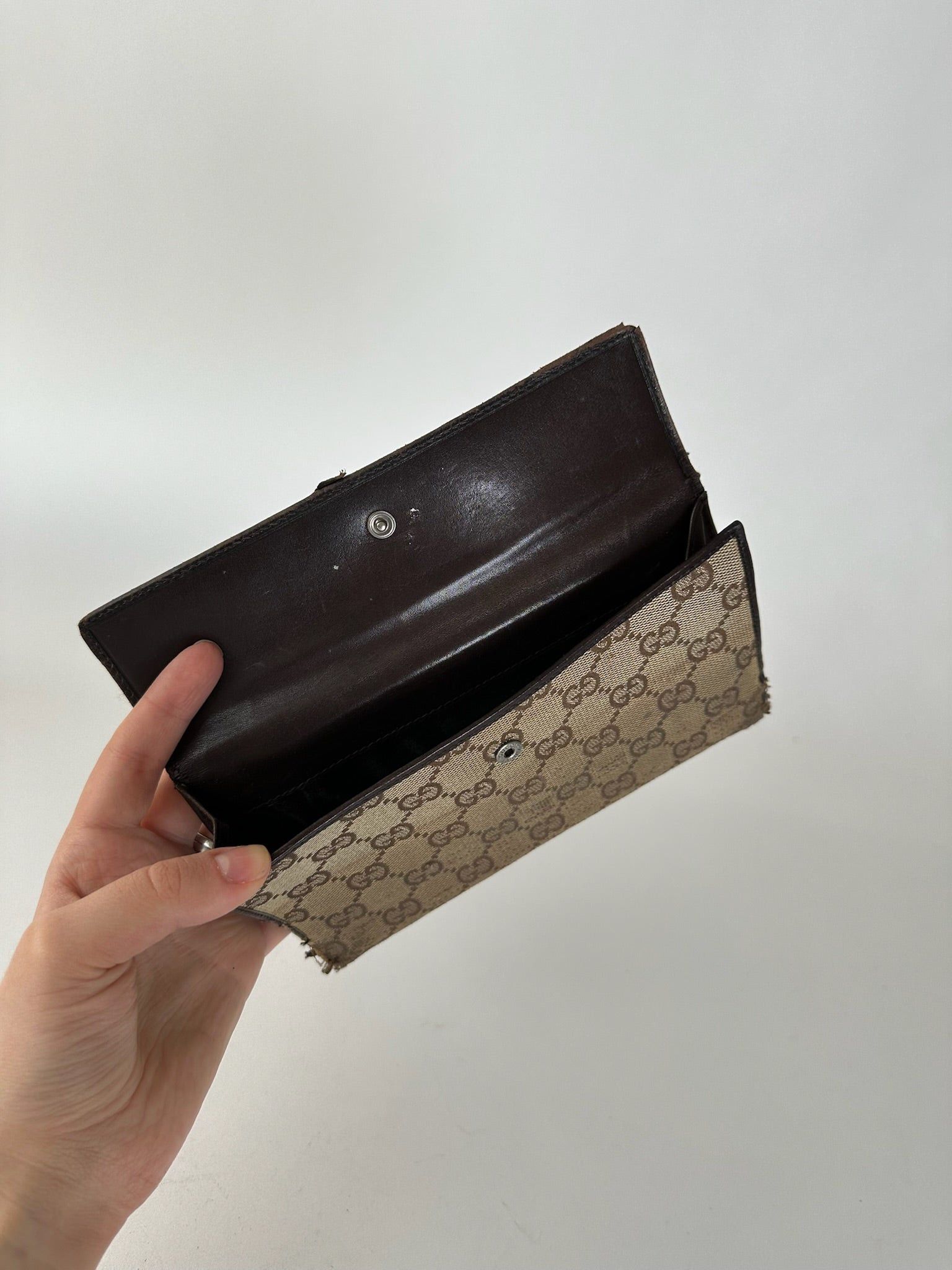 Gucci Vintage Monogramm Leather Wallet Beige Size ONE SIZE - 3 Thumbnail