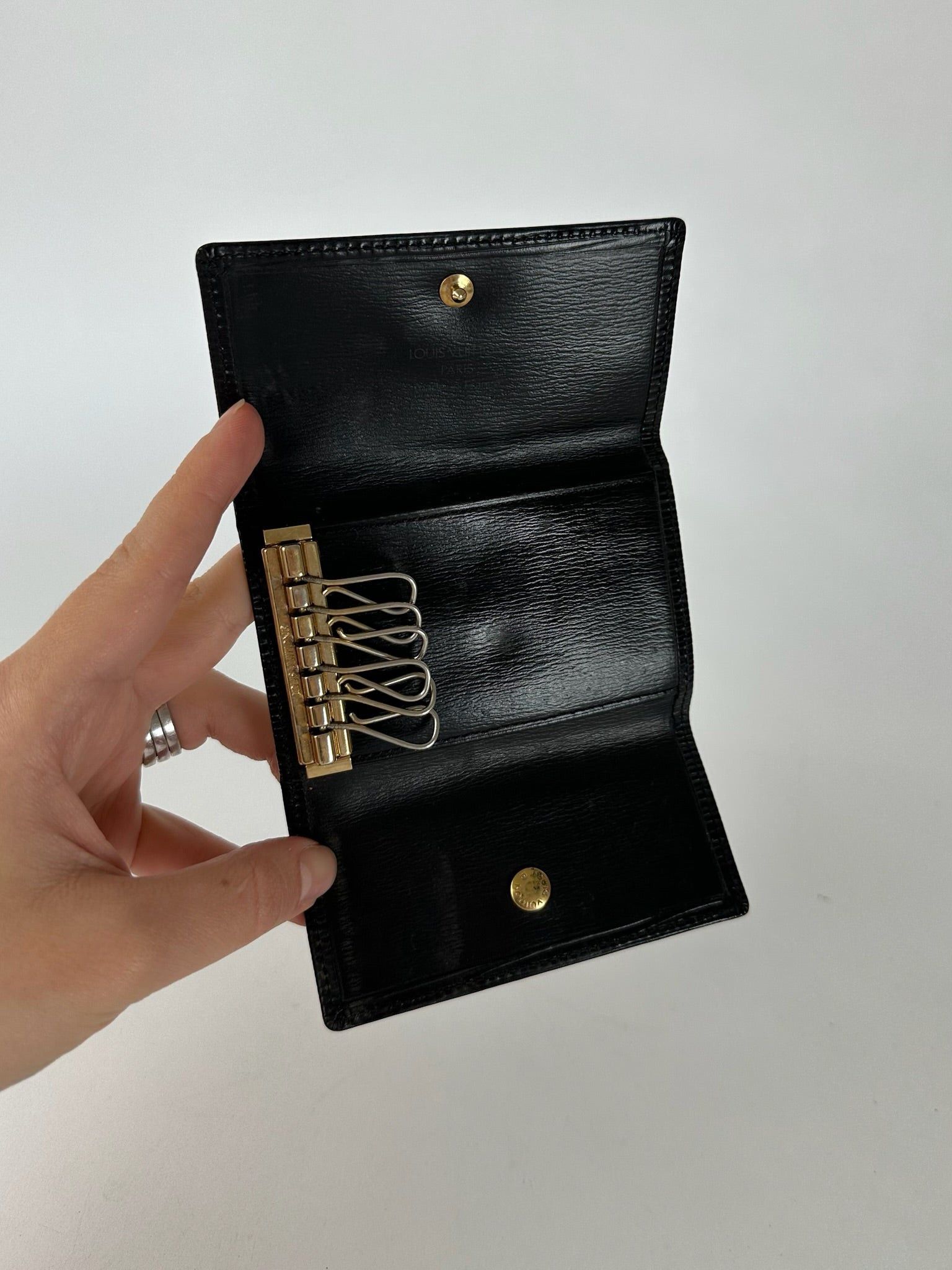 Louis Vuitton Vintage EPI Leather Key Holder Black Size ONE SIZE - 4 Thumbnail