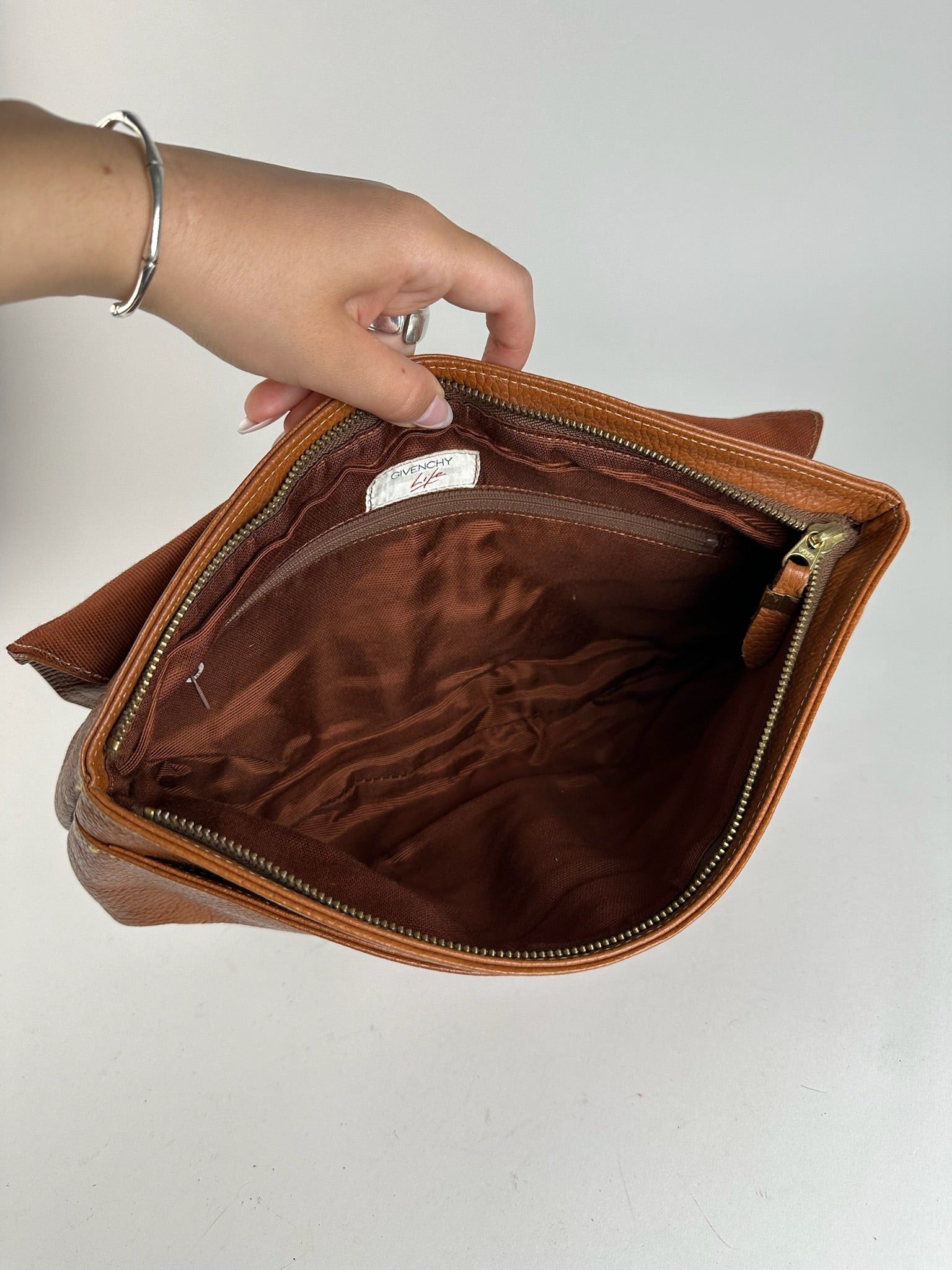 Givenchy Vintage leather clutch brown Size ONE SIZE - 6 Thumbnail