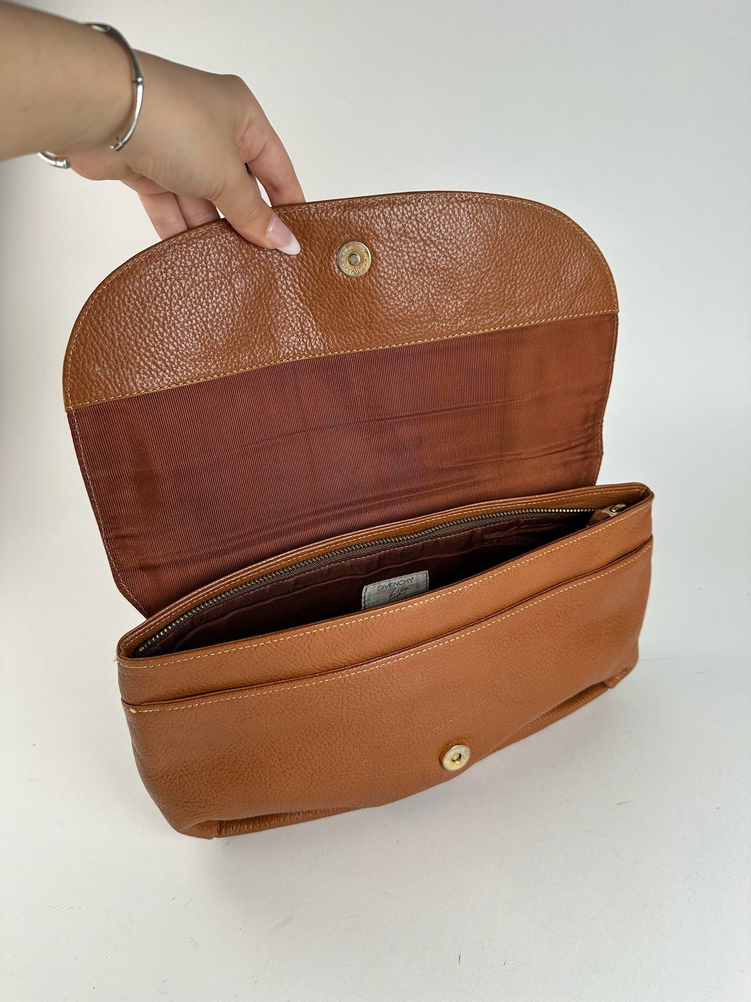 Givenchy Vintage leather clutch brown Size ONE SIZE - 7 Thumbnail