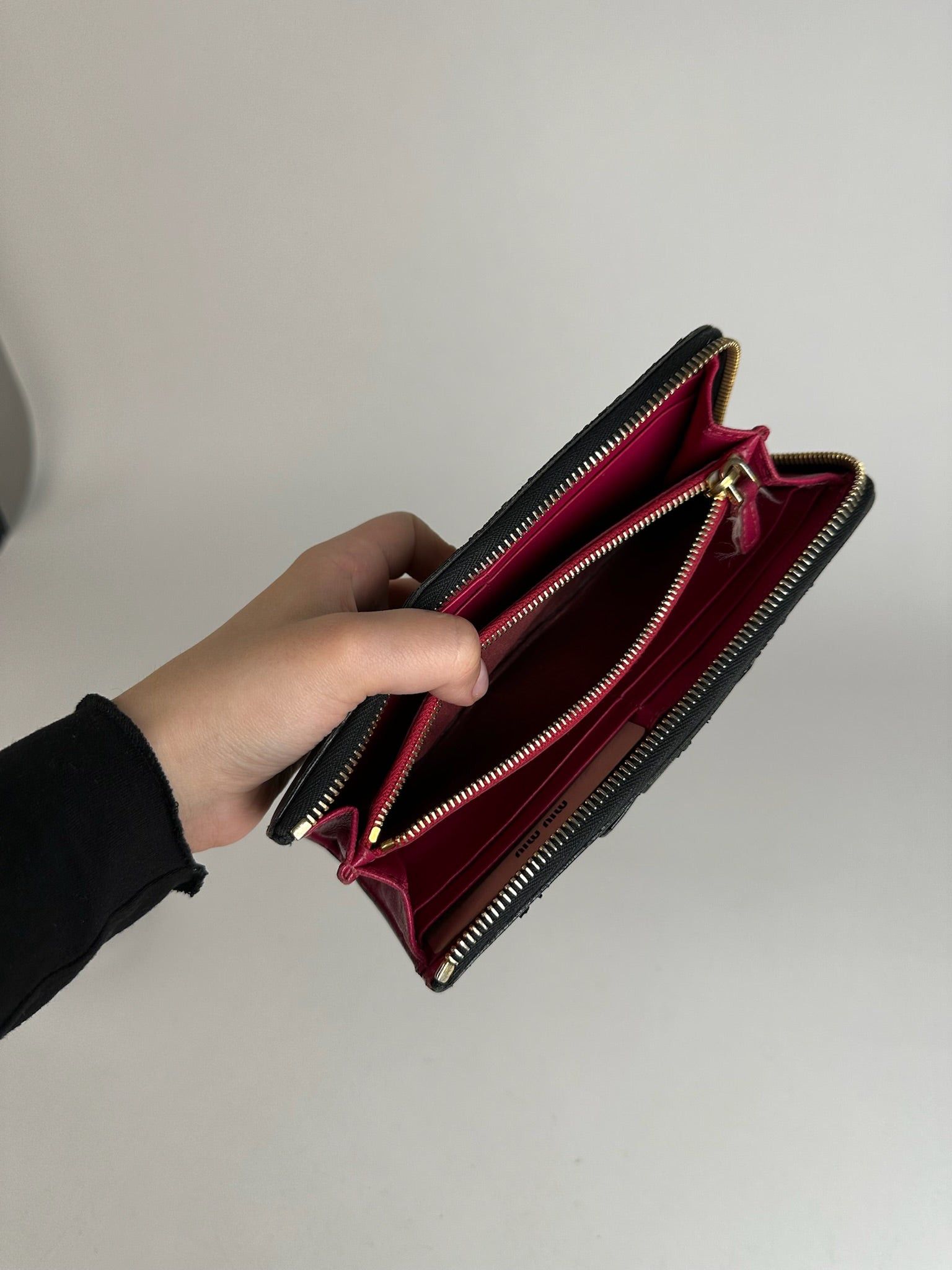 Miu Miu Vintage Patent Leather Wallet Black Size ONE SIZE - 4 Thumbnail