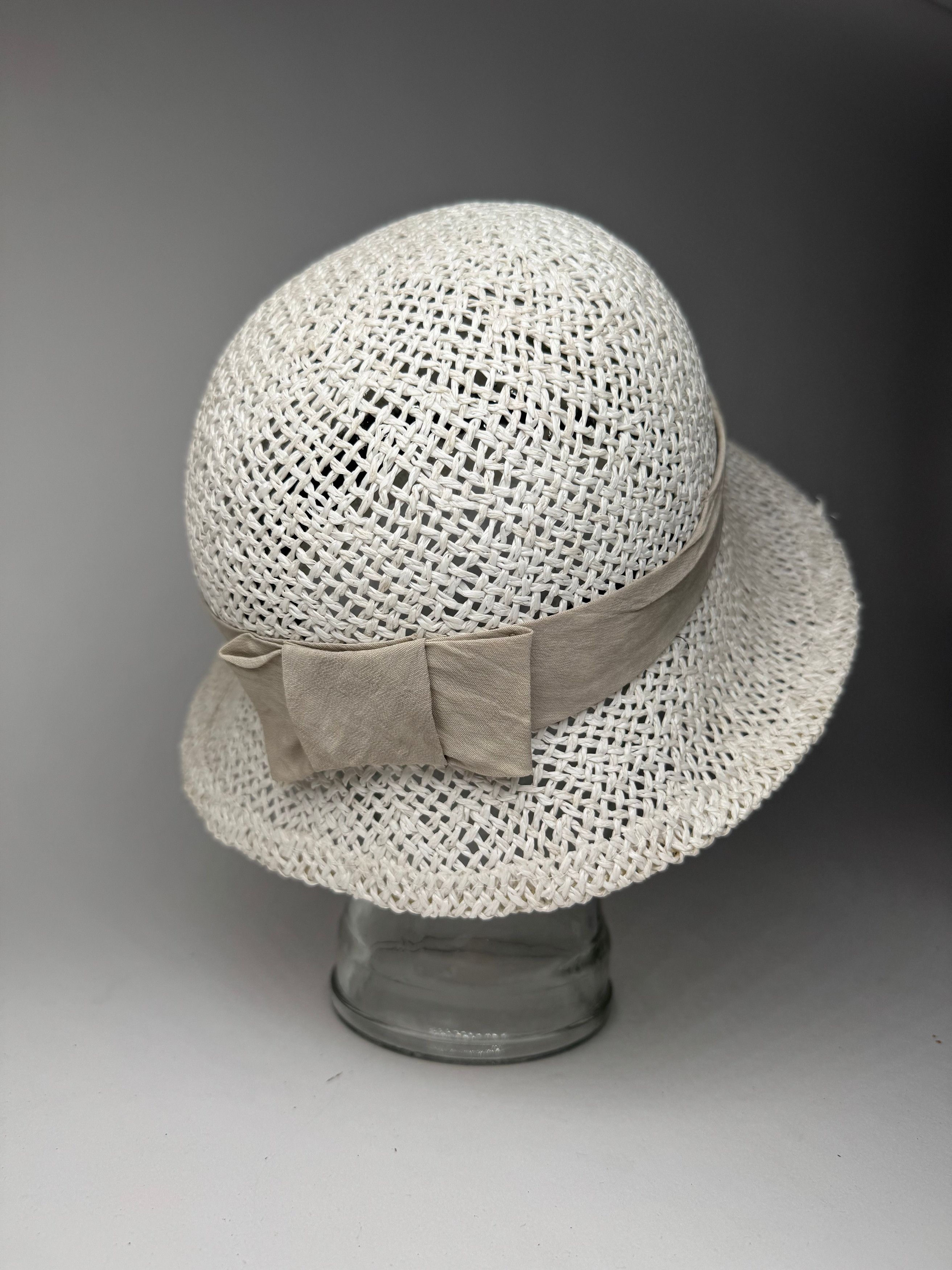 Balenciaga Vintage Hat white Size ONE SIZE - 10 Thumbnail