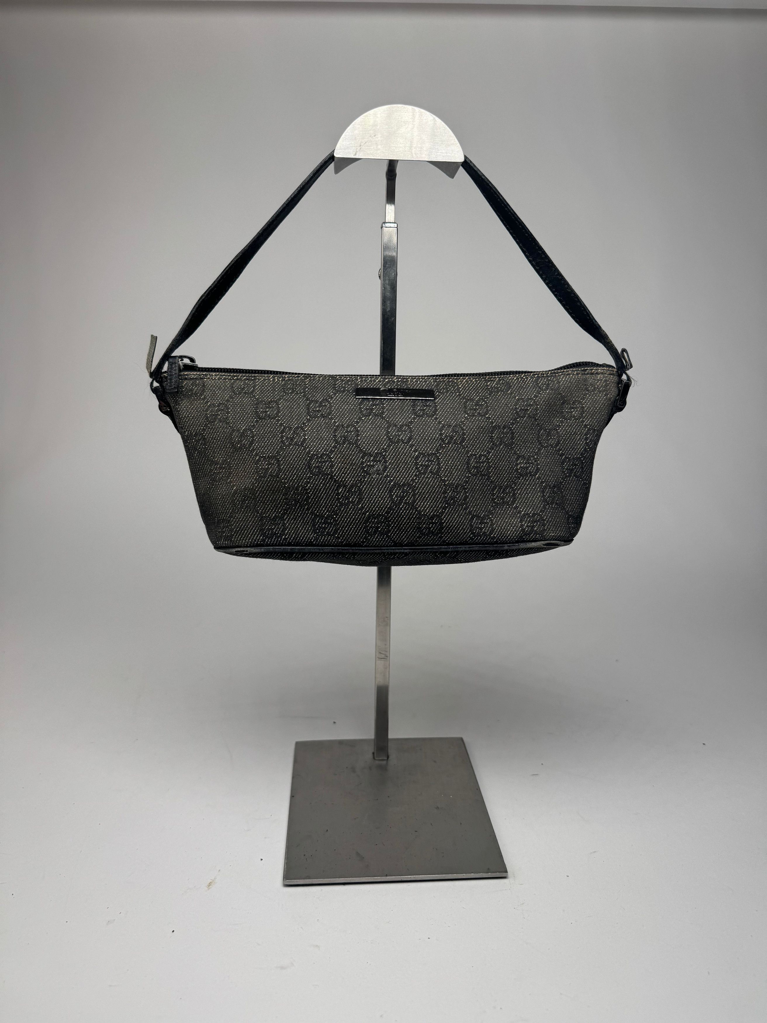 Gucci Vintage Monogram Canvas Baguette bag black Size ONE SIZE - 9 Thumbnail