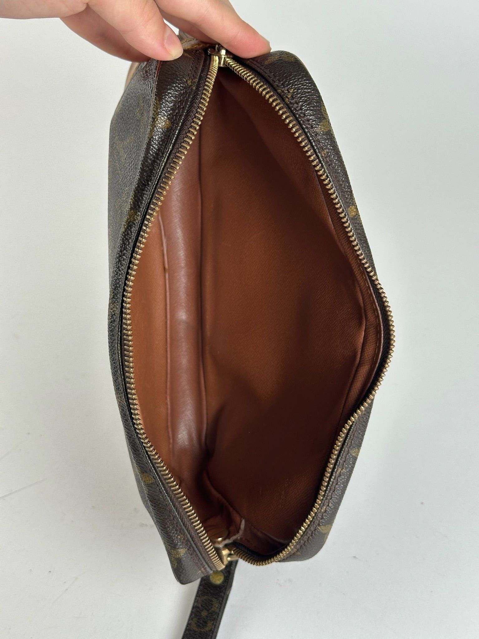 Louis Vuitton Vintage Leather Monogram Clutch Brown Size ONE SIZE - 5 Thumbnail