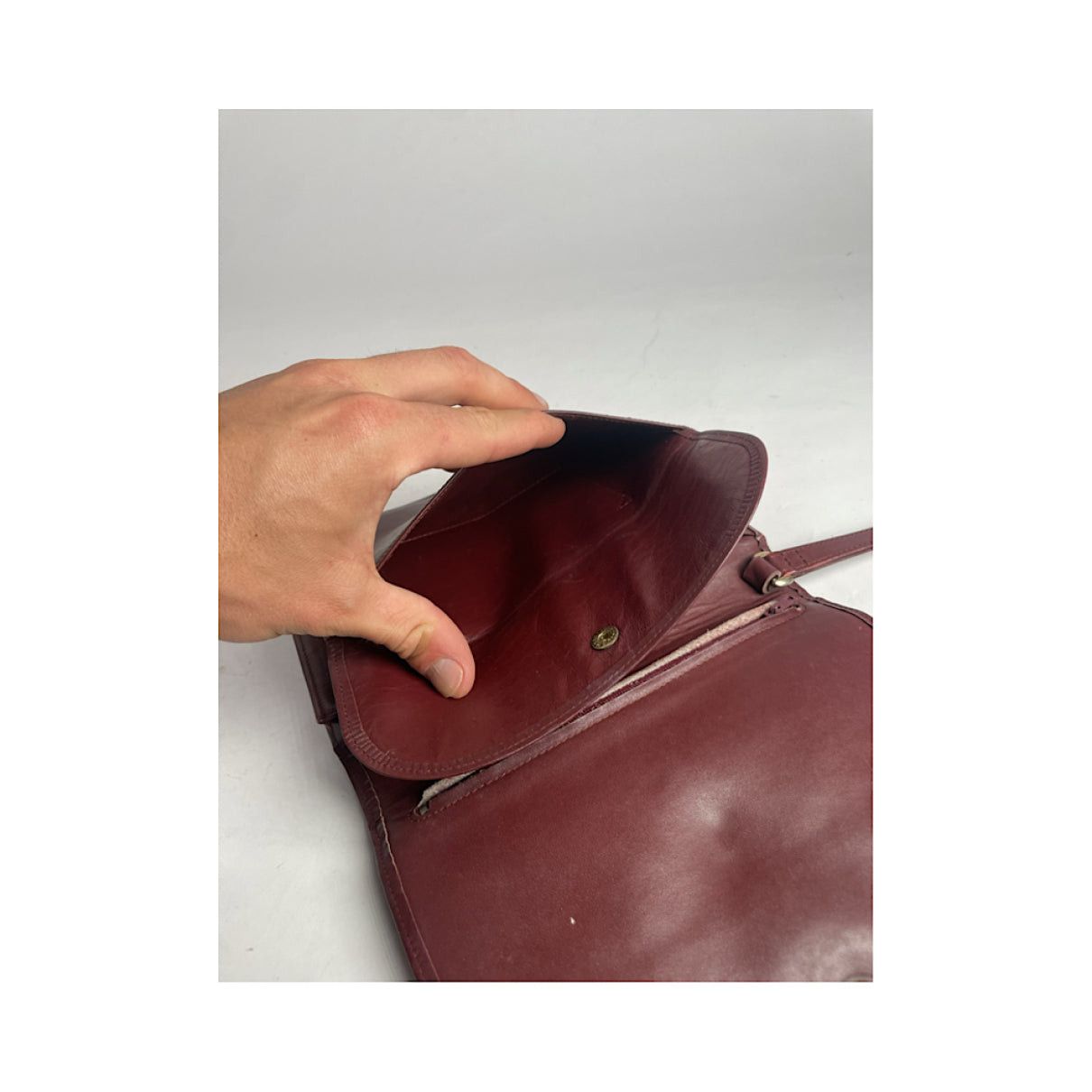 Cartier C Burgundy Patent Leather Clutch Bag Size ONE SIZE - 5 Thumbnail