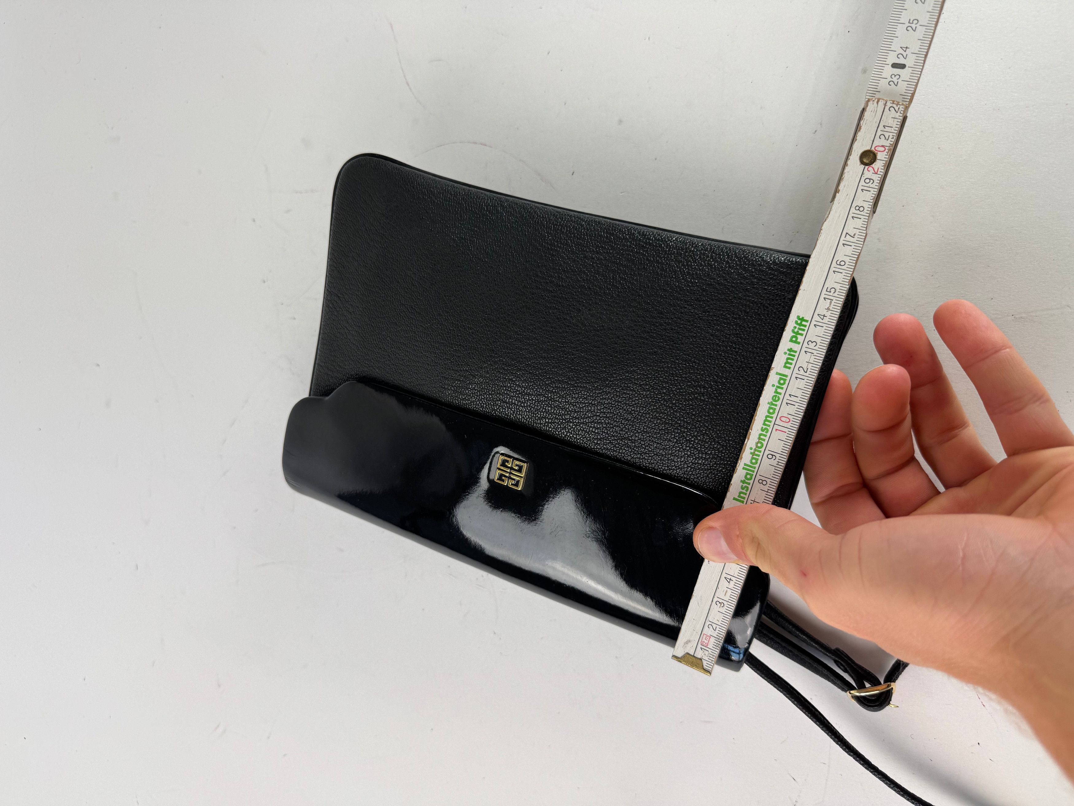 Givenchy Vintage 4G Patent Leather Bag Black Size ONE SIZE - 10 Thumbnail