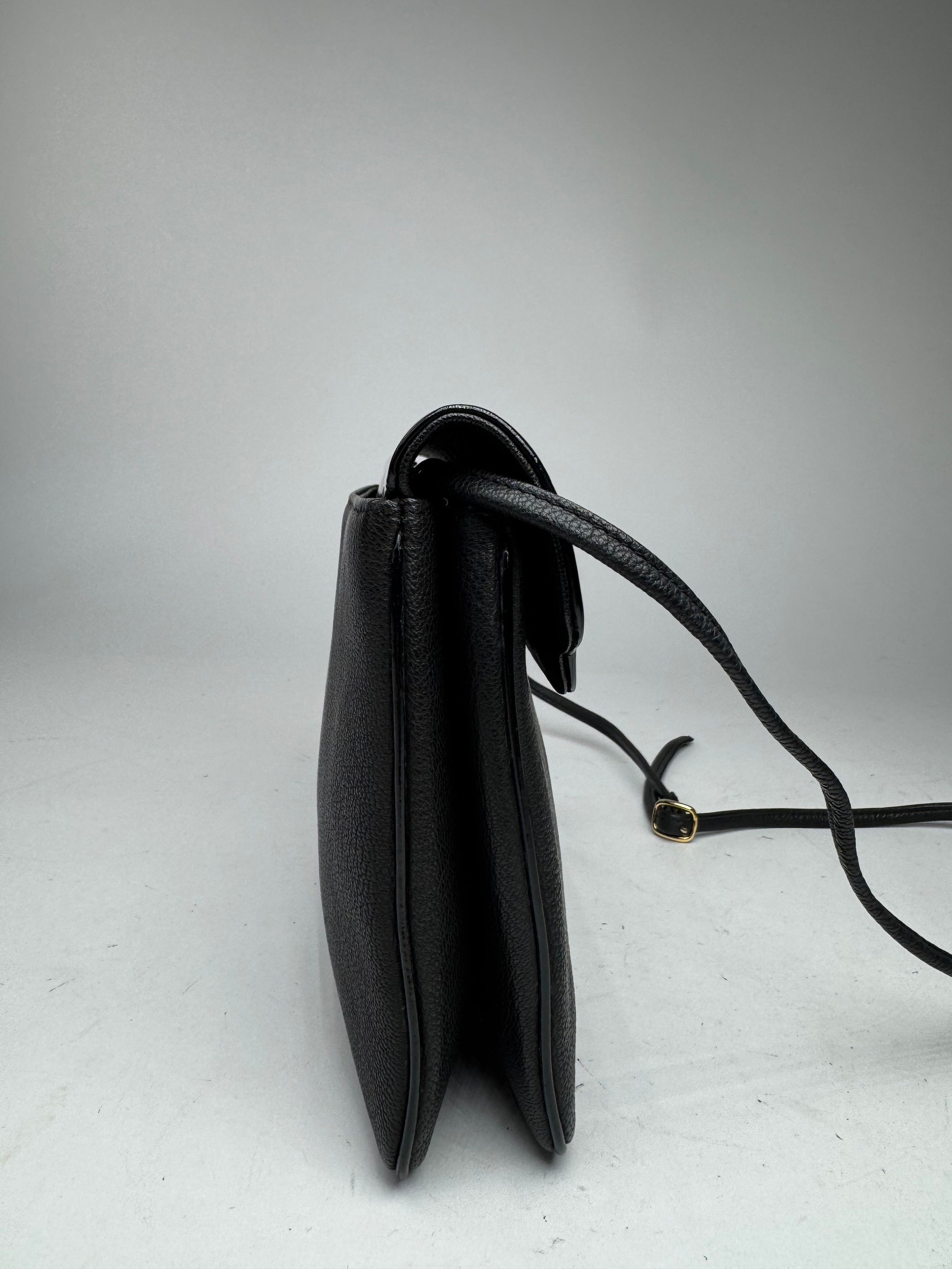 Givenchy Vintage 4G Patent Leather Bag Black Size ONE SIZE - 14 Thumbnail