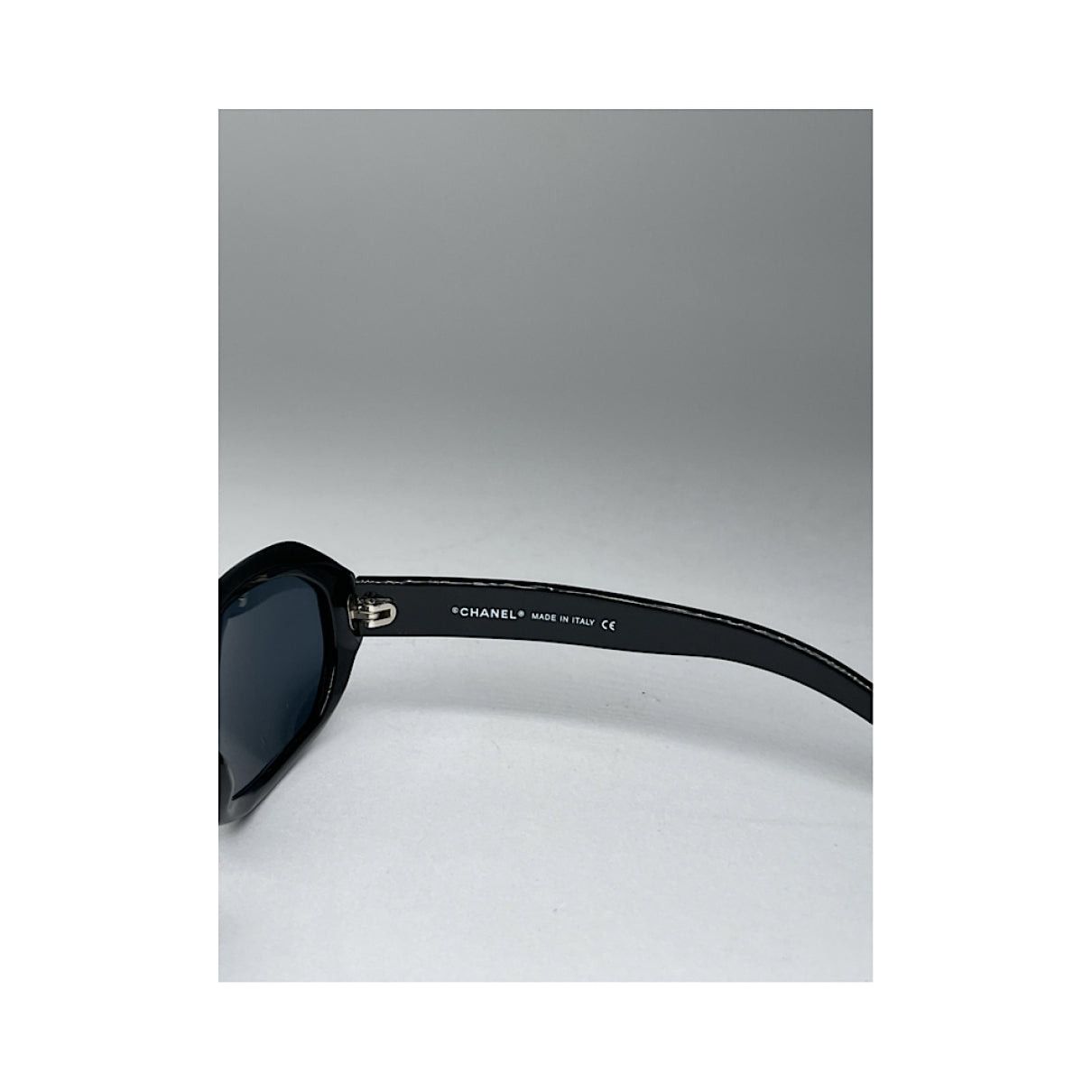 Chanel Black Plastic Sunglasses Size ONE SIZE - 4 Thumbnail