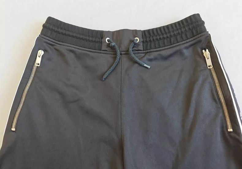 Givenchy Givenchy Men's Side Logo Casual Shorts - dmc Size US 30 / EU 46 - 2 Thumbnail