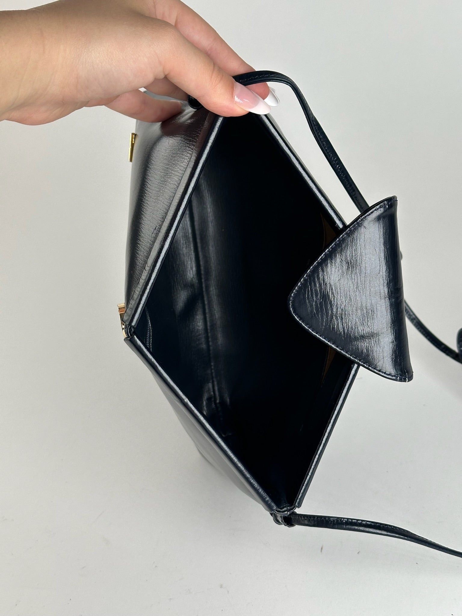 Givenchy Vintage Patent leather bag black Size ONE SIZE - 6 Thumbnail