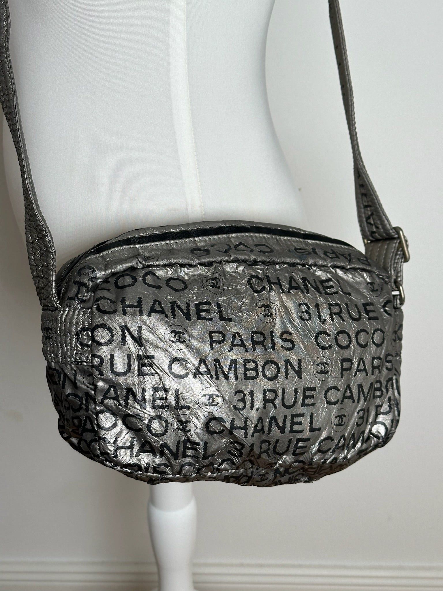 Chanel Vintage Momogram Shoulder Bag Silver Black Size ONE SIZE - 8 Thumbnail