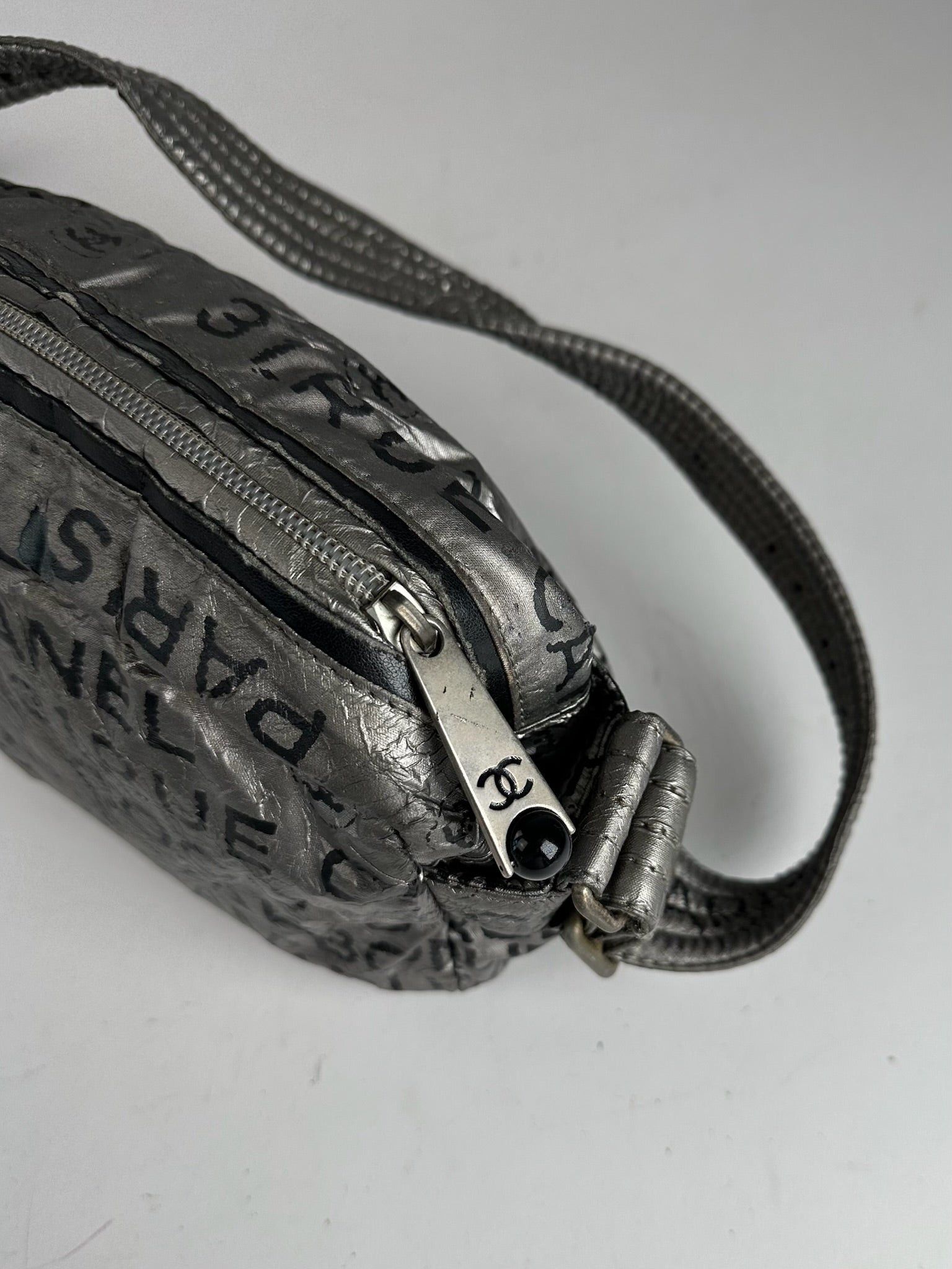 Chanel Vintage Momogram Shoulder Bag Silver Black Size ONE SIZE - 6 Thumbnail